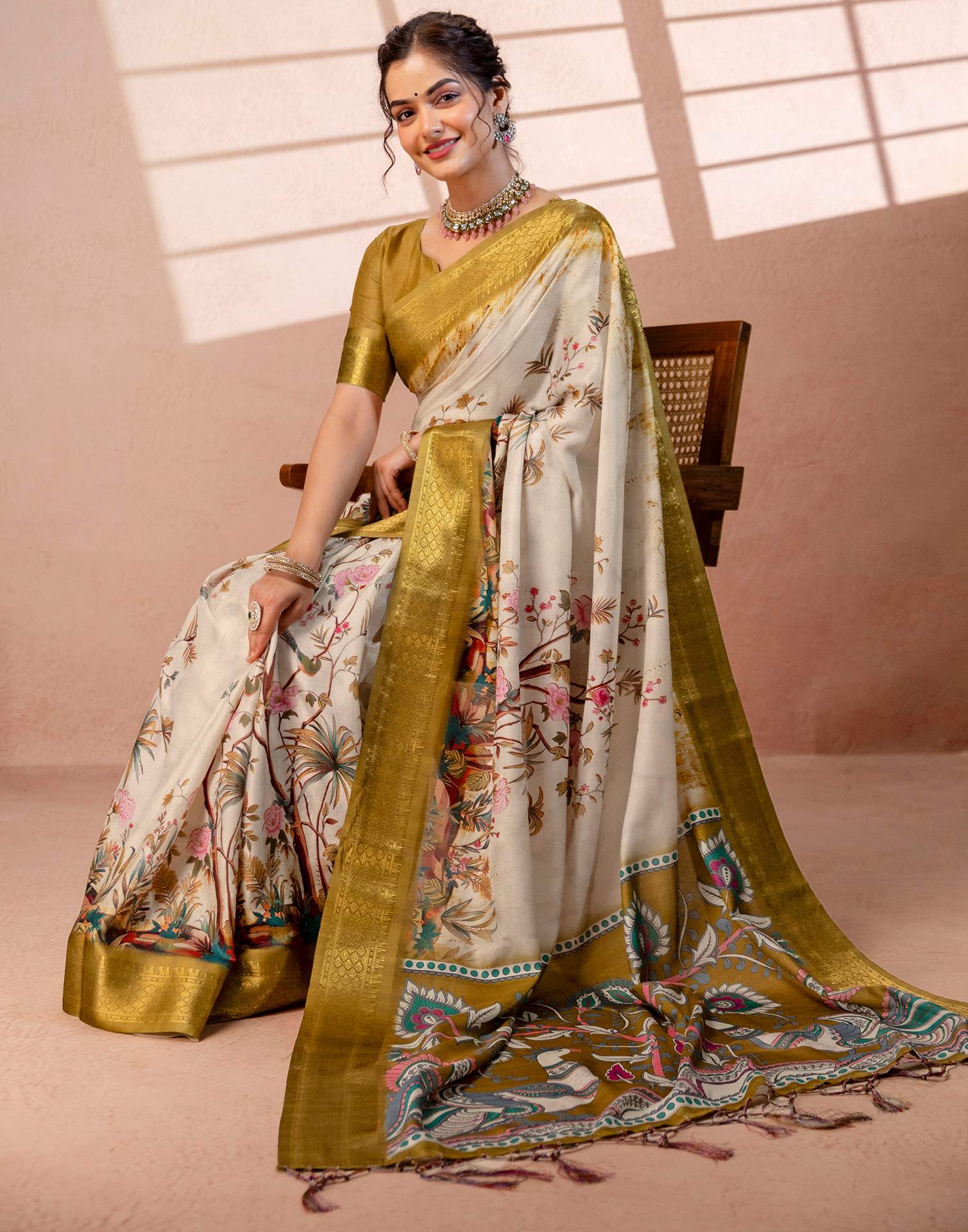 Beige Silk Kalamkari Printed Woven Border Saree - Image 11