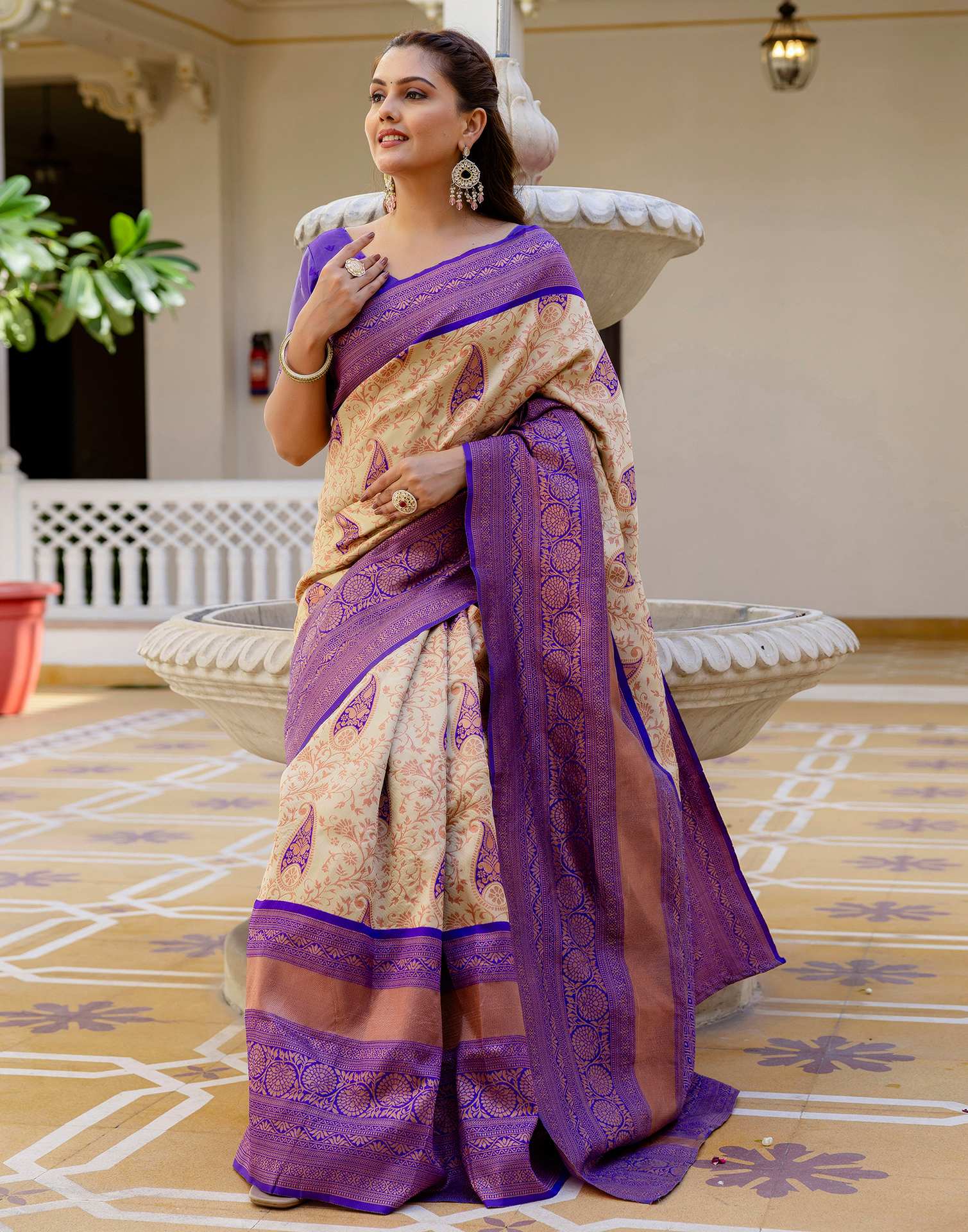 Beige Silk Woven Banarasi Saree - Image 6