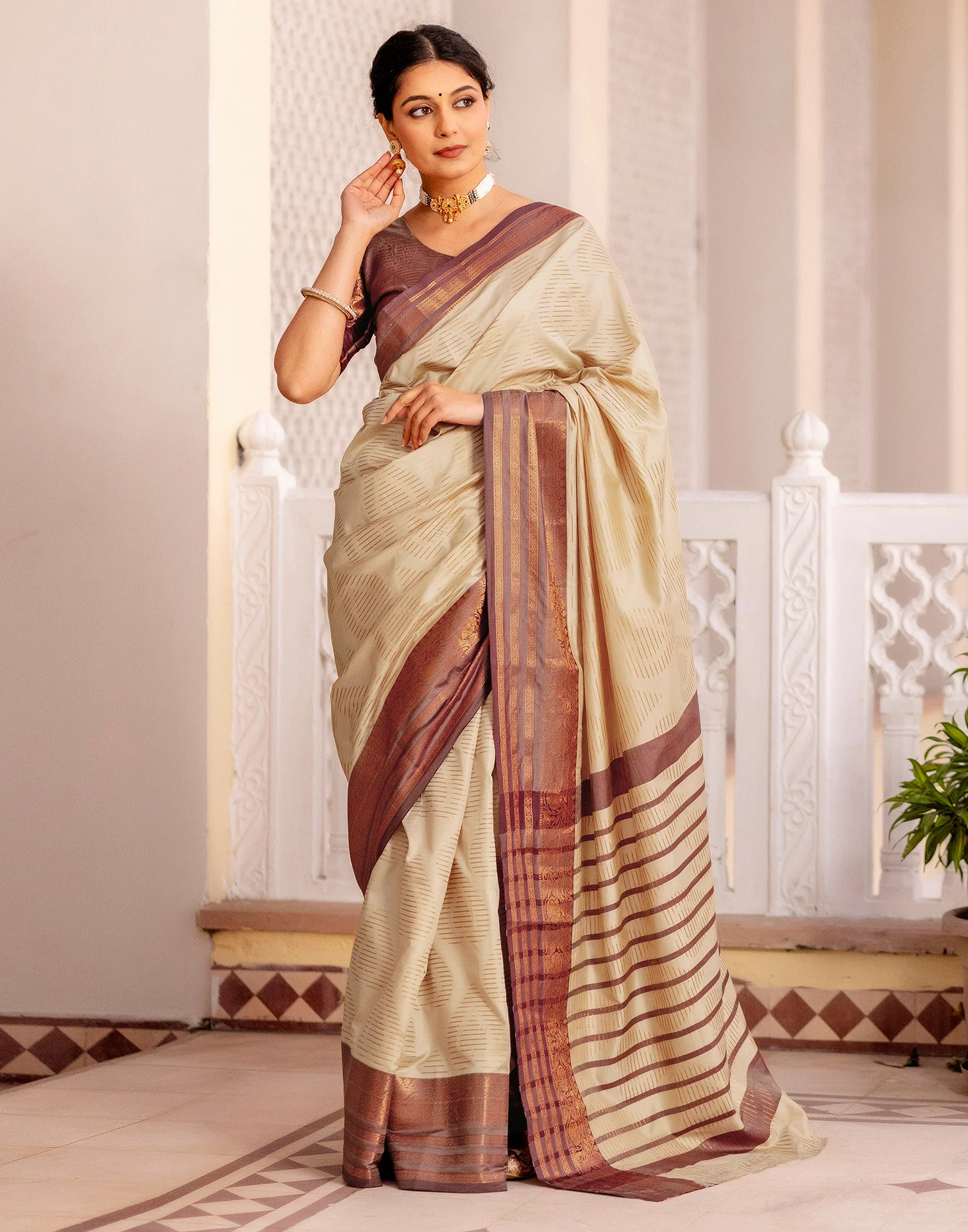 Beige Silk Woven Kanjivaram Saree - Image 4