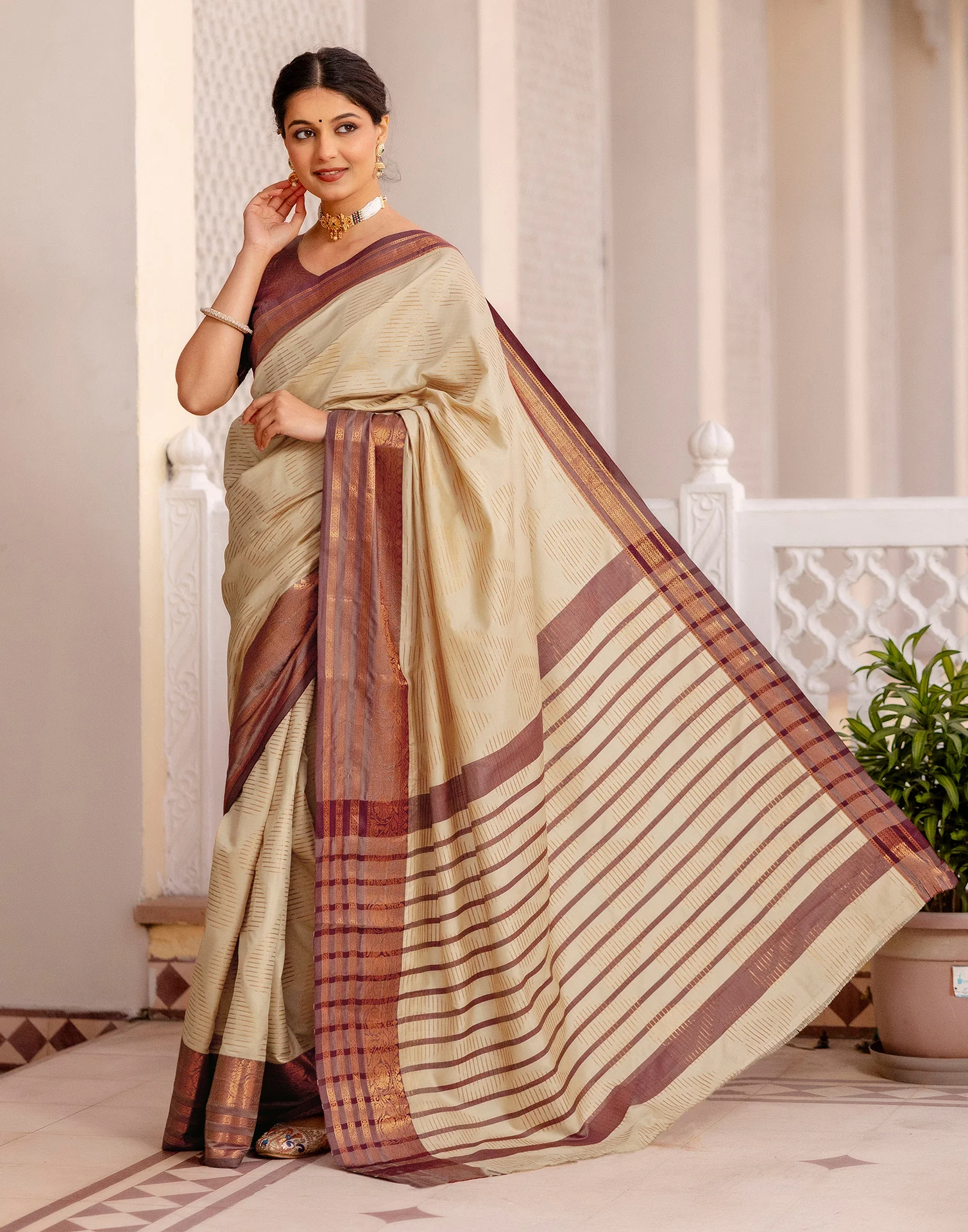 Beige Silk Woven Kanjivaram Saree - Image 6