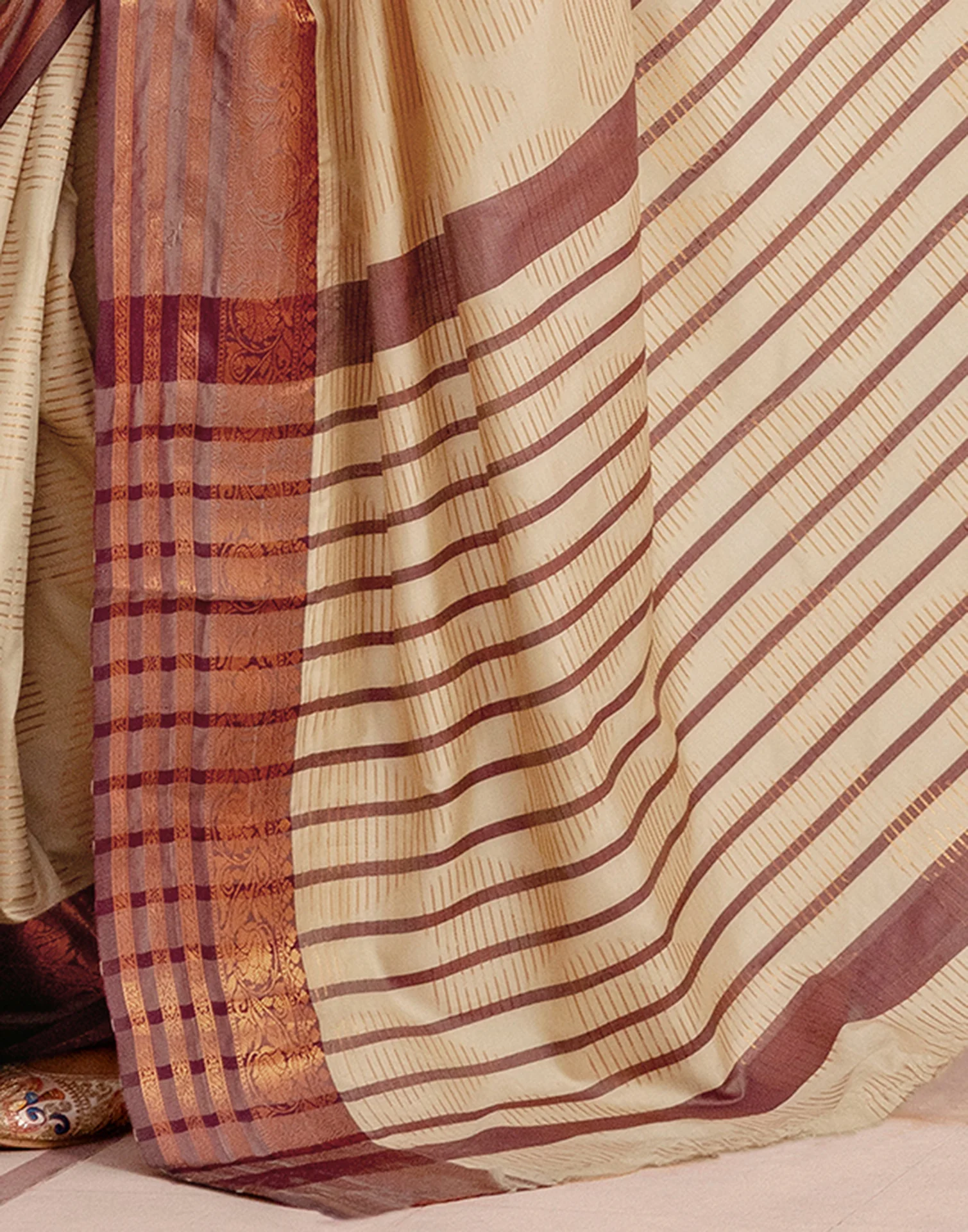 Beige Silk Woven Kanjivaram Saree - Image 9
