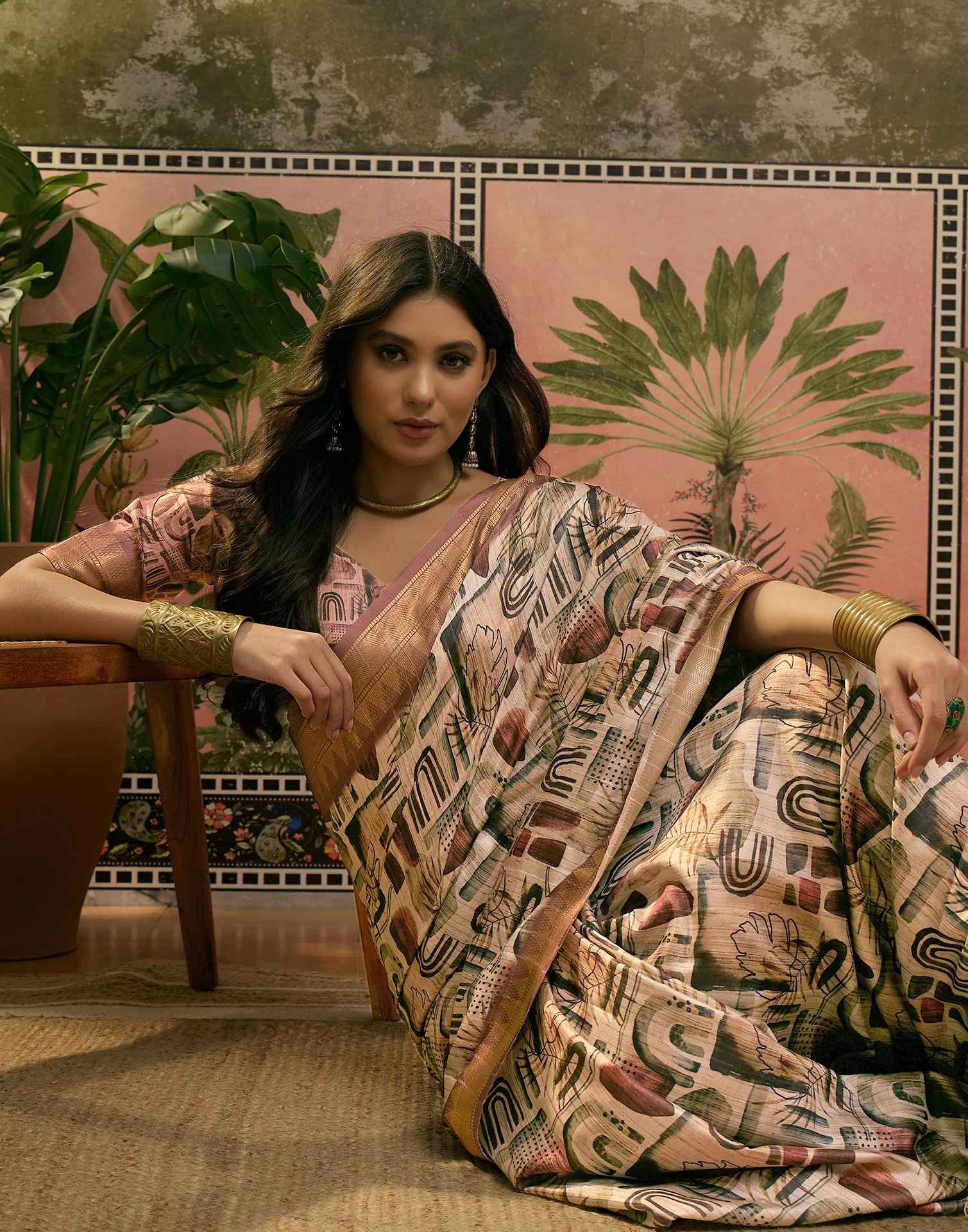 Beige Silk Woven Printed Saree - Image 4