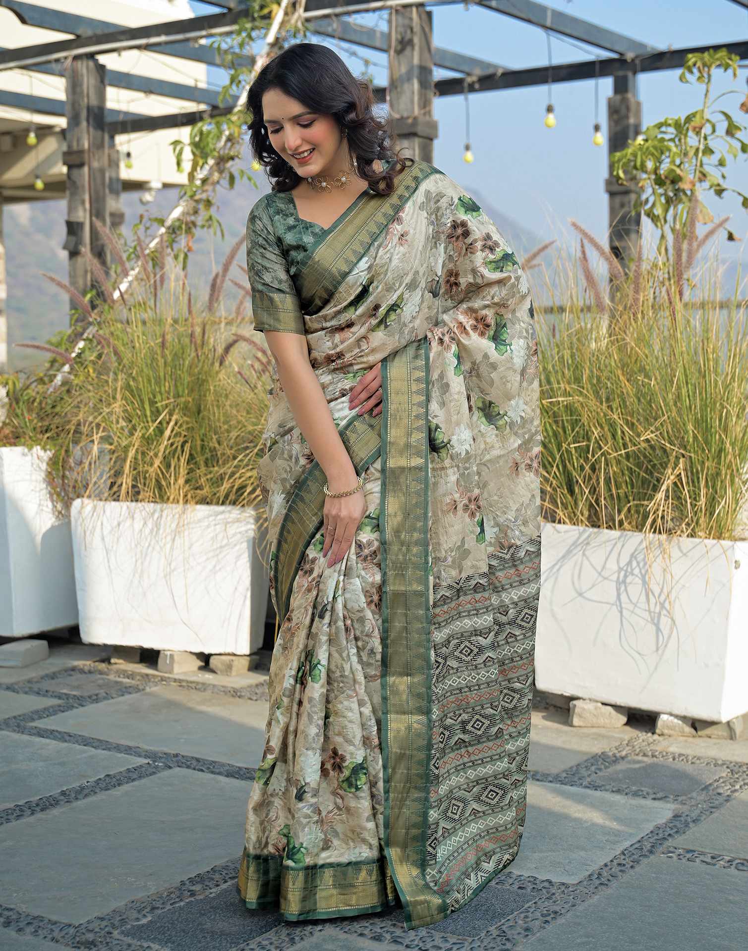 Beige Silk Woven Printed Saree - Image 8
