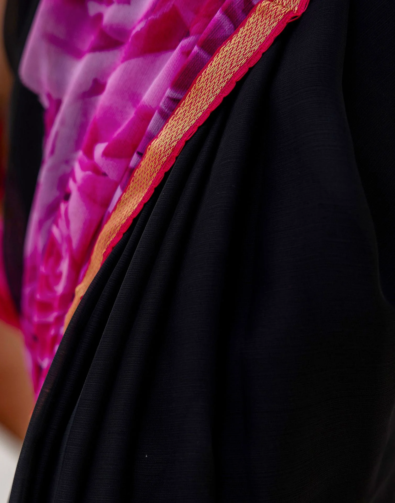 Black Chiffon Floral Printed Saree - Image 10