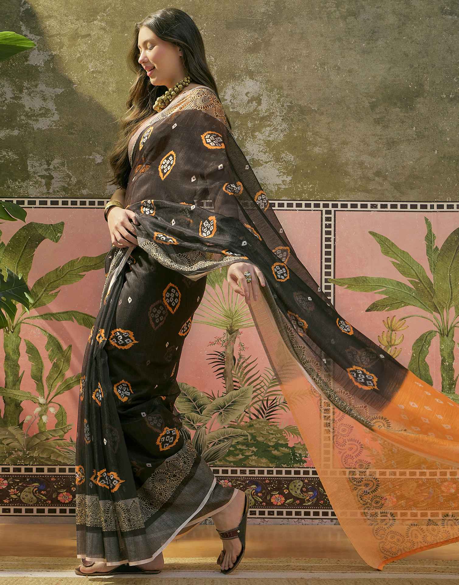 Black Cotton Linen Bandhani Printed Saree - Image 5