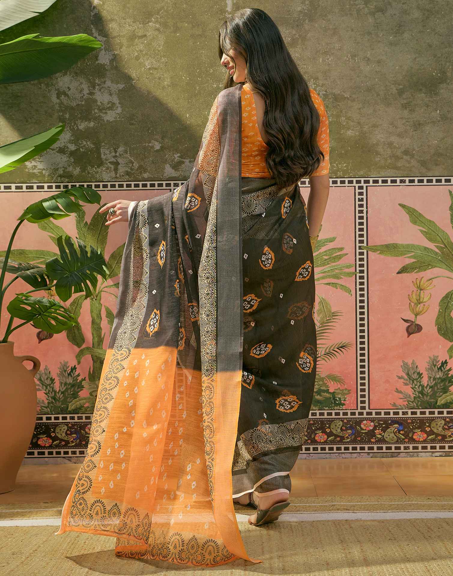 Black Cotton Linen Bandhani Printed Saree - Image 7