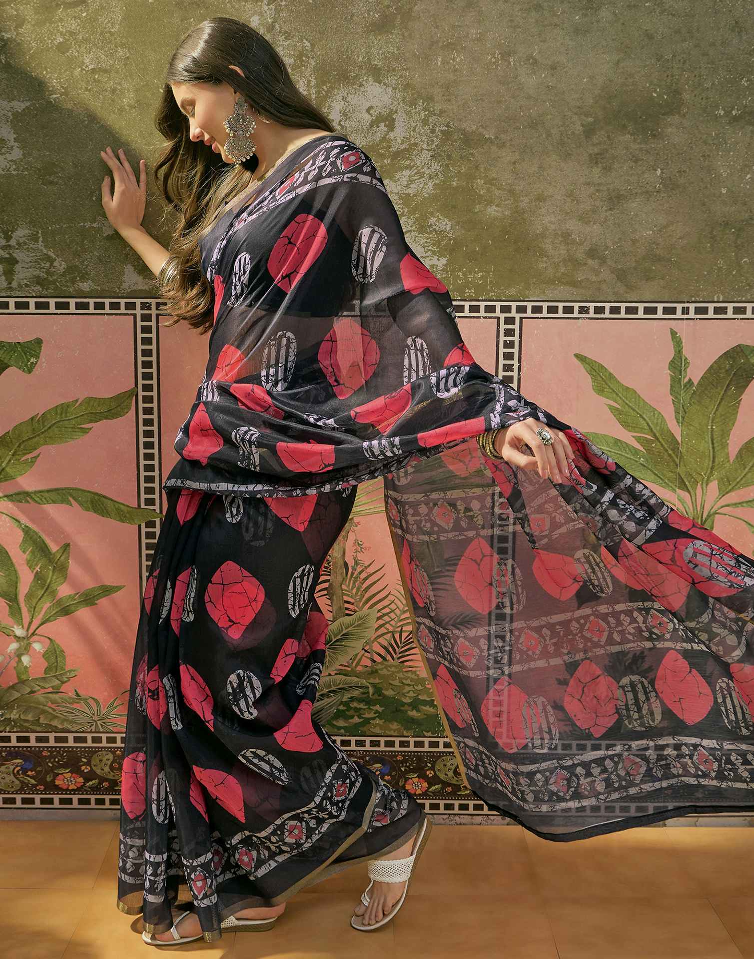 Black Cotton Linen Printed Saree - Image 5