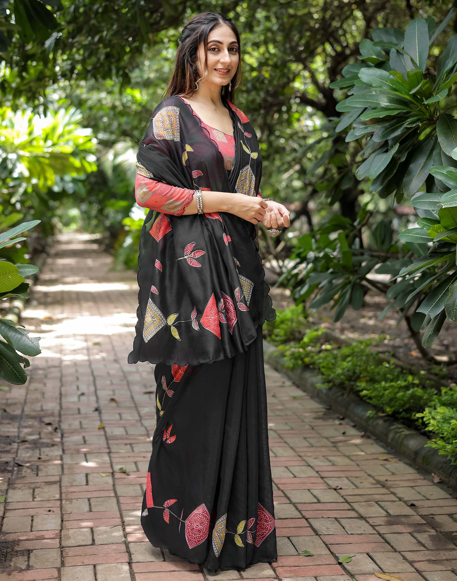 Black Cotton Printed Saree - Image 10