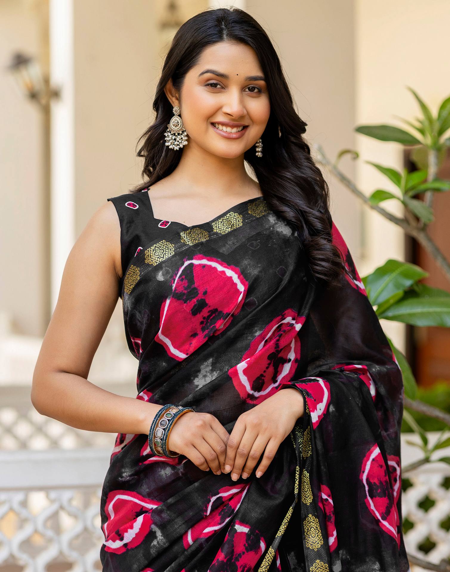 Black Cotton Printed Woven Border Saree - Image 2