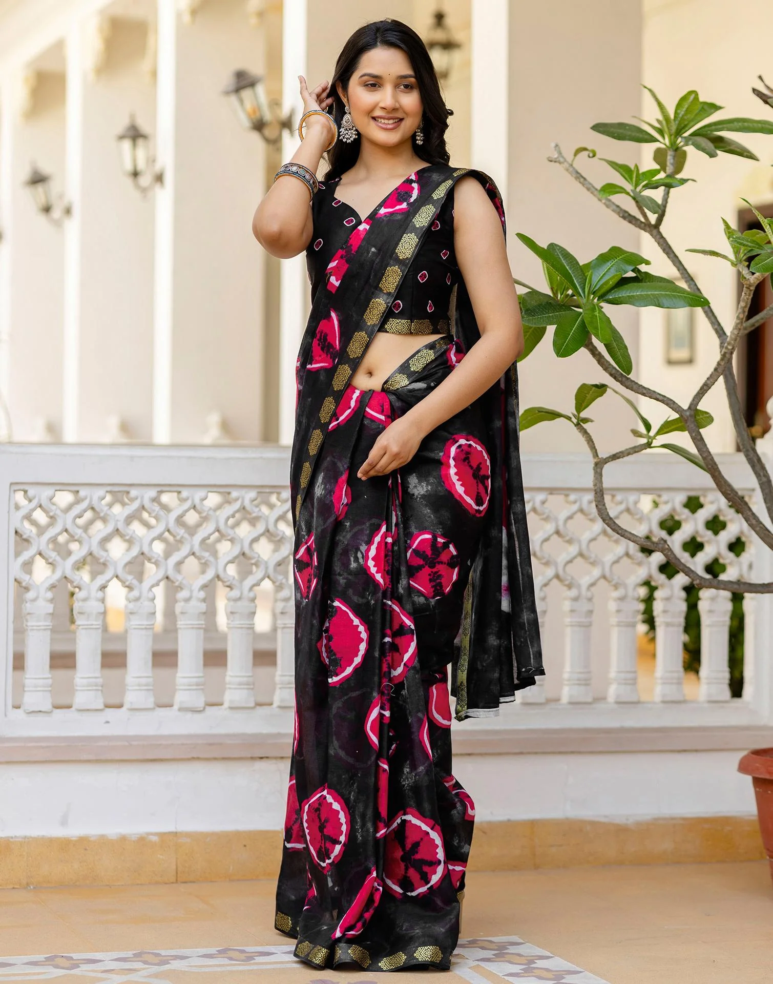 Black Cotton Printed Woven Border Saree - Image 8