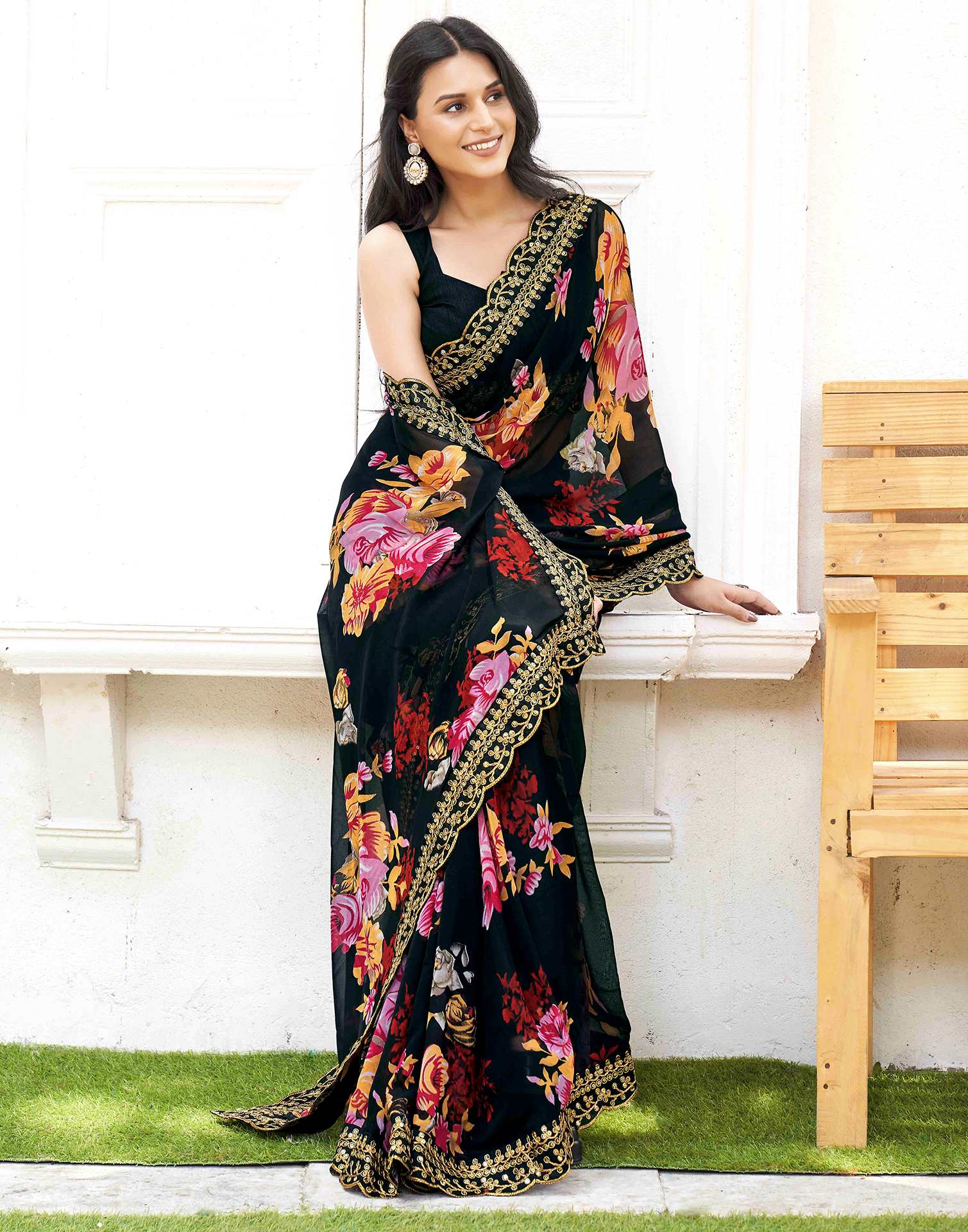 Black Georgette Floral PrintedĀ Saree - Image 5