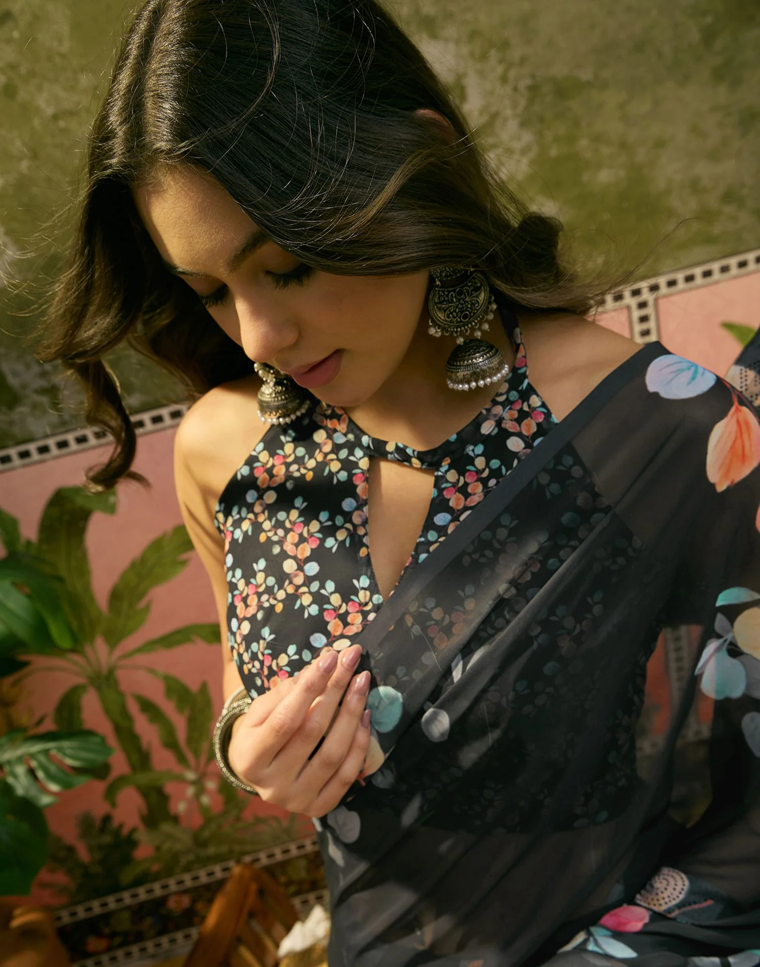 Black Georgette Floral Printed Saree - Image 4