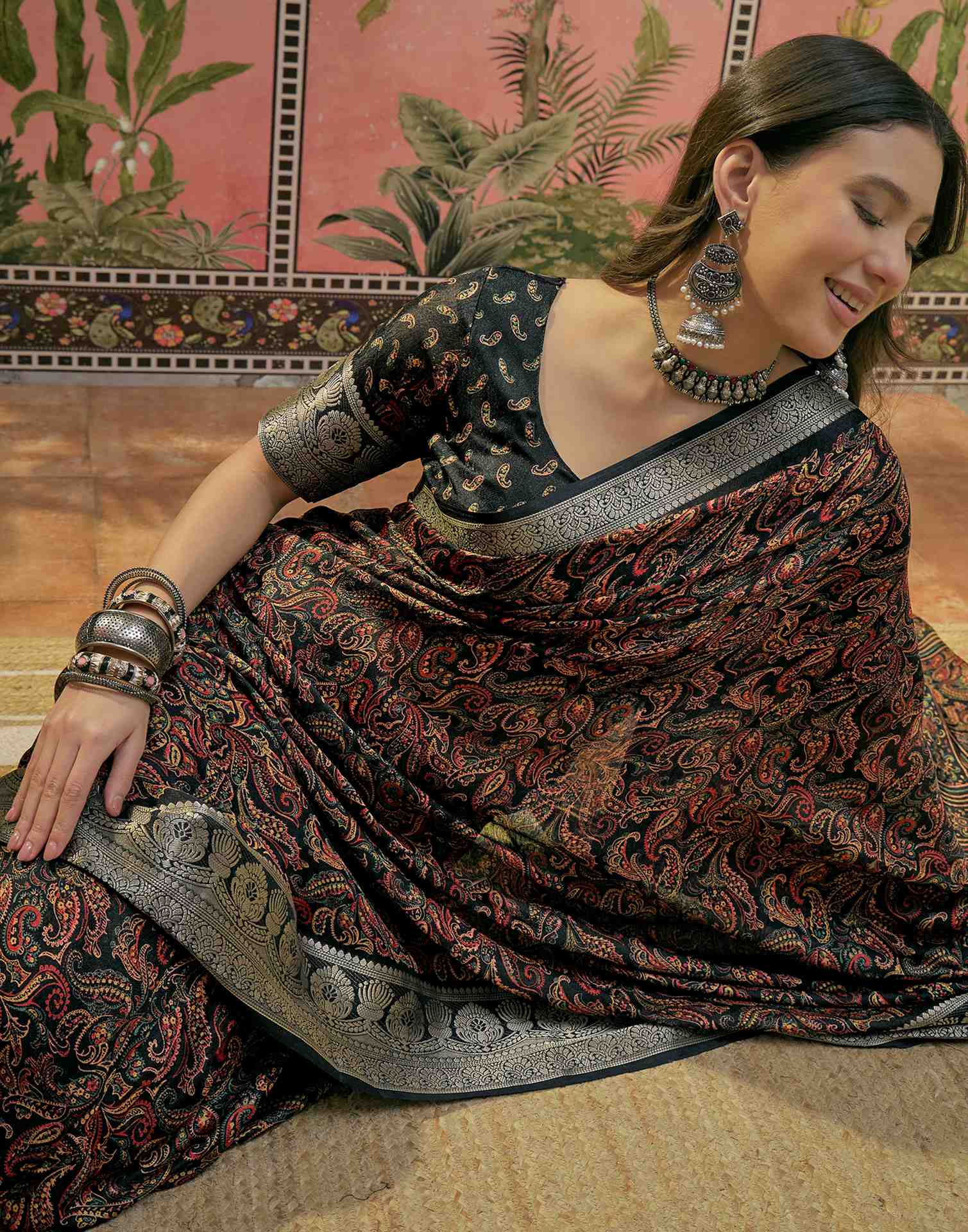 Black Georgette Printed Saree - Image 4