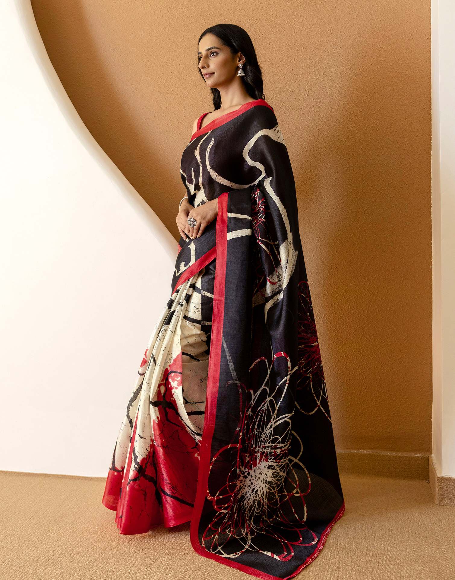 Black Khadi Printed Saree - Image 4