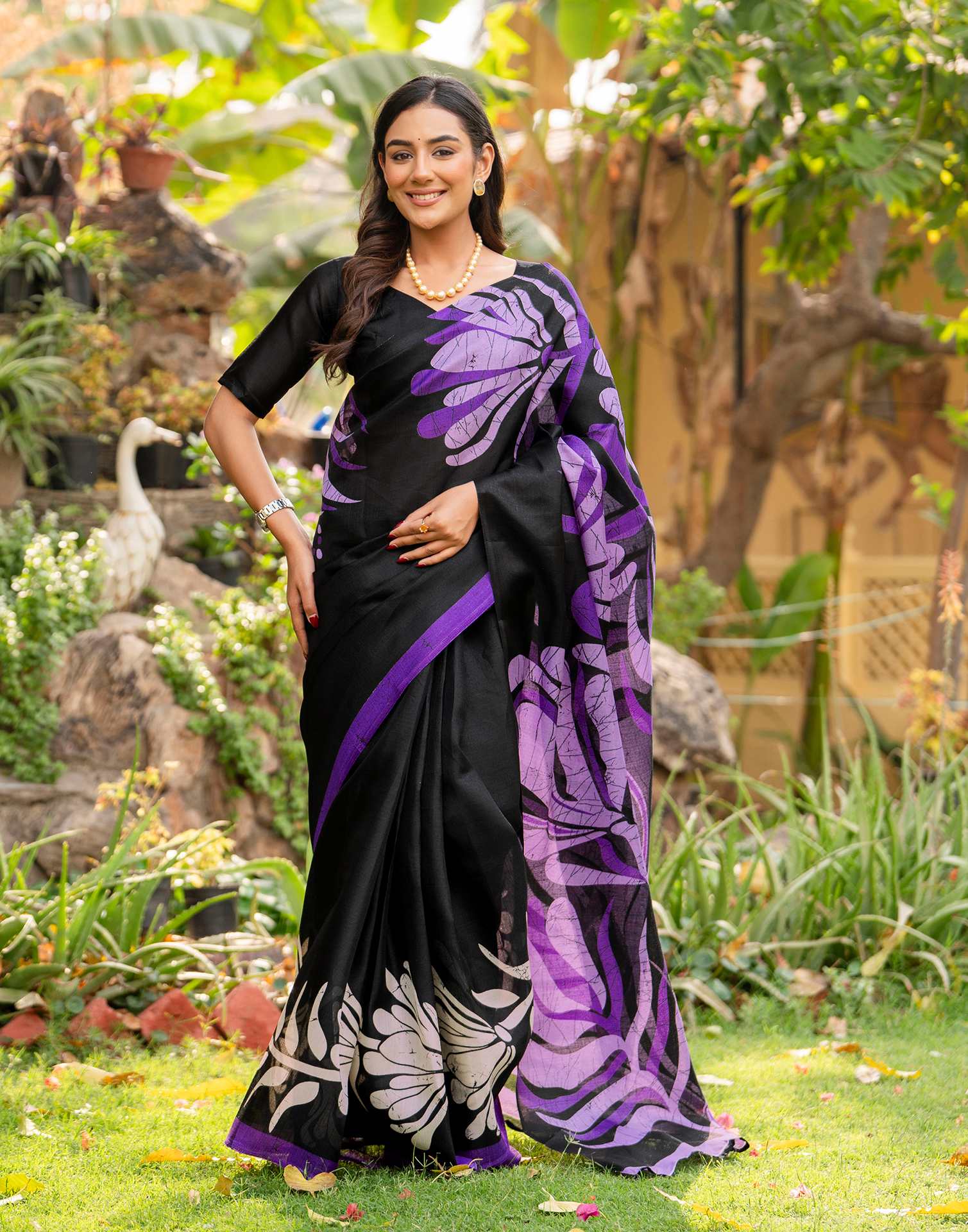 Black Khadi Printed Saree - Image 7