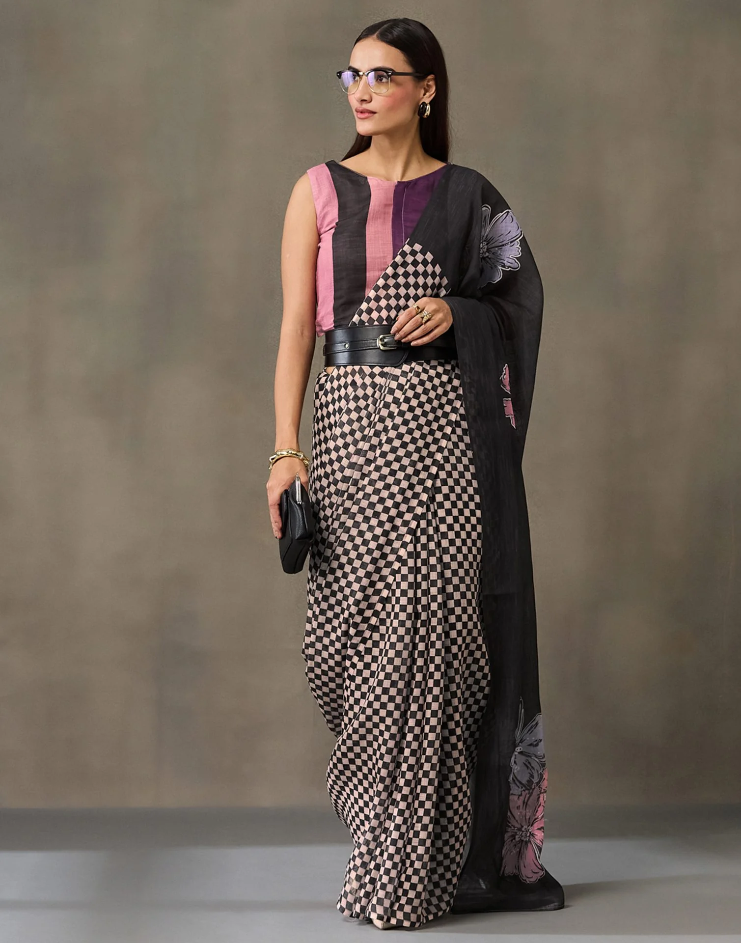 Black Linen Checkered Printed Saree - Image 5