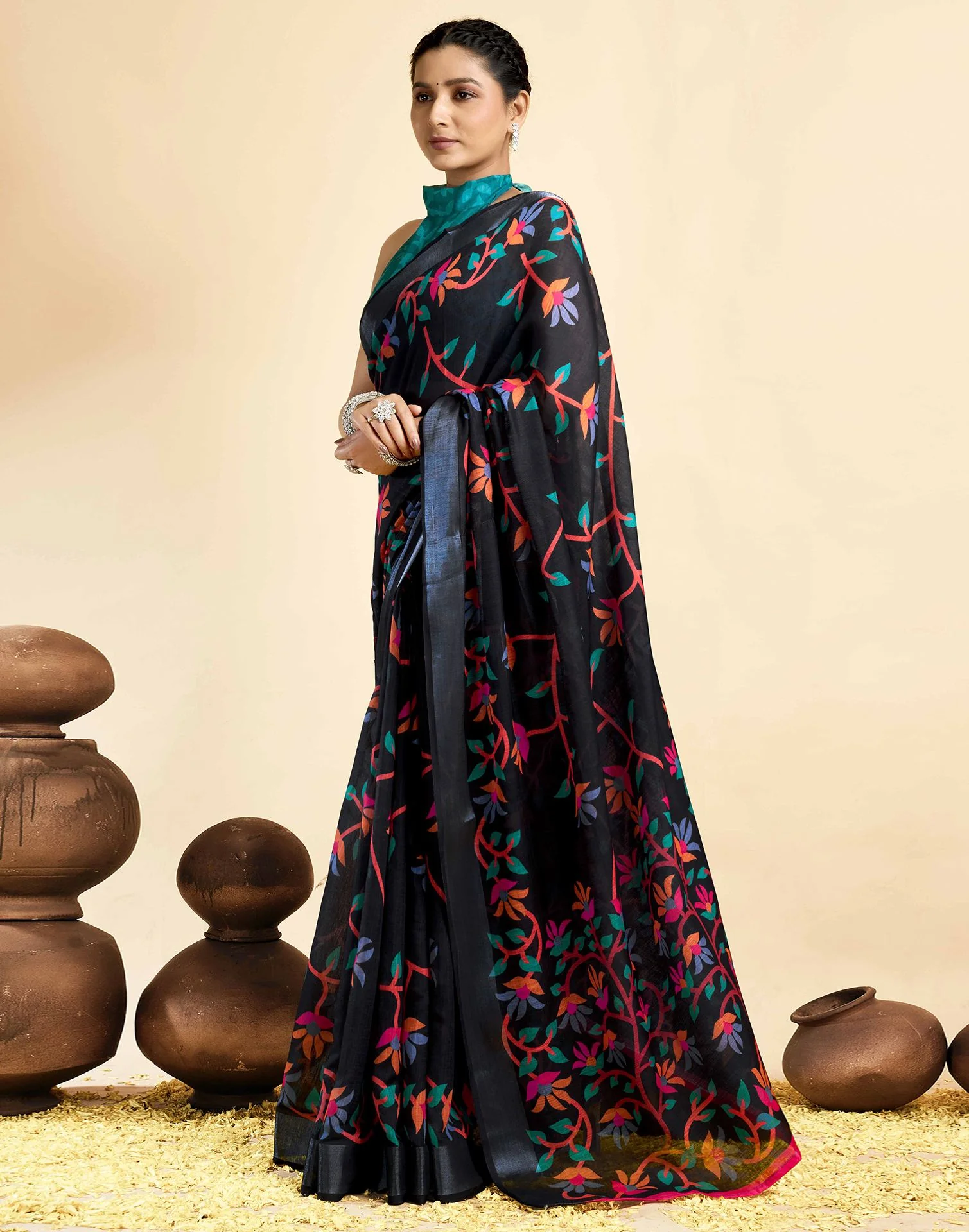 Black Linen Floral Printed Saree - Image 4