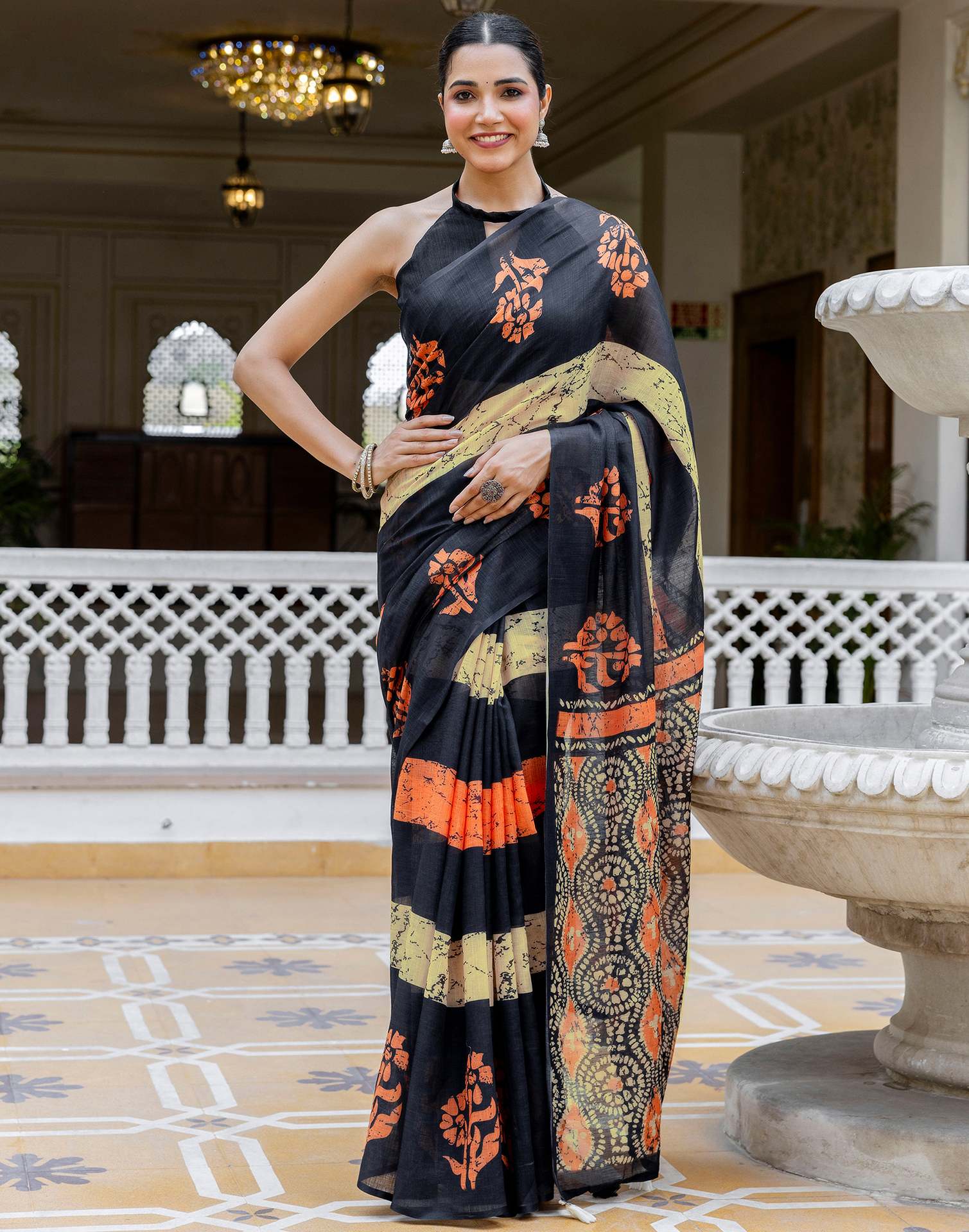Black Linen Printed Saree - Image 2