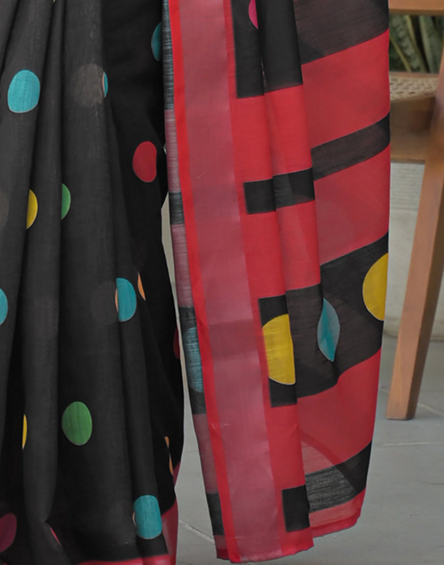 Black Linen Printed Saree - Image 9