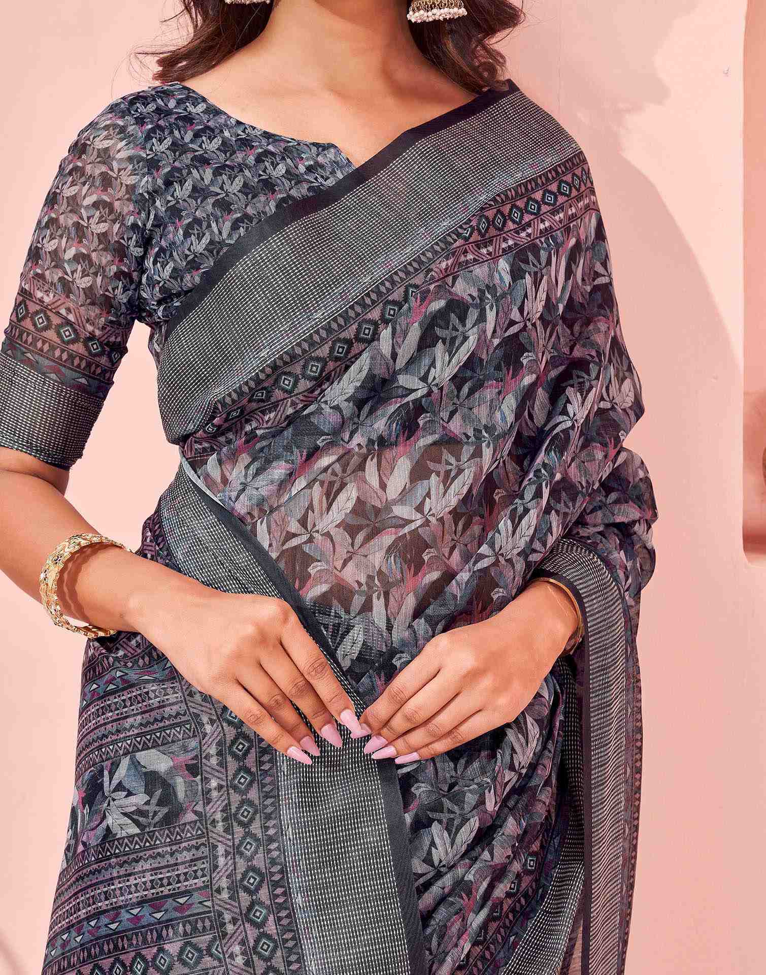 Black Linen Printed Saree - Image 12