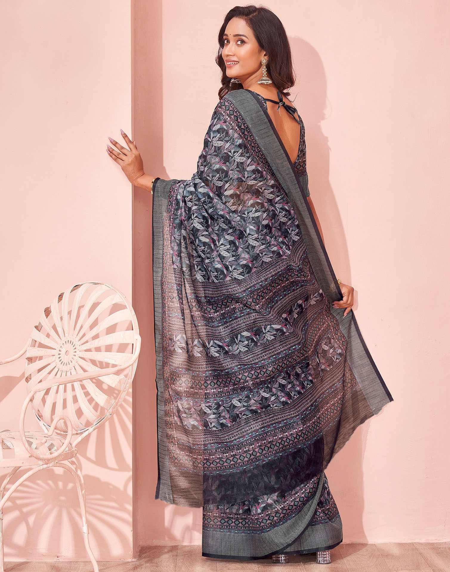 Black Linen Printed Saree - Image 6
