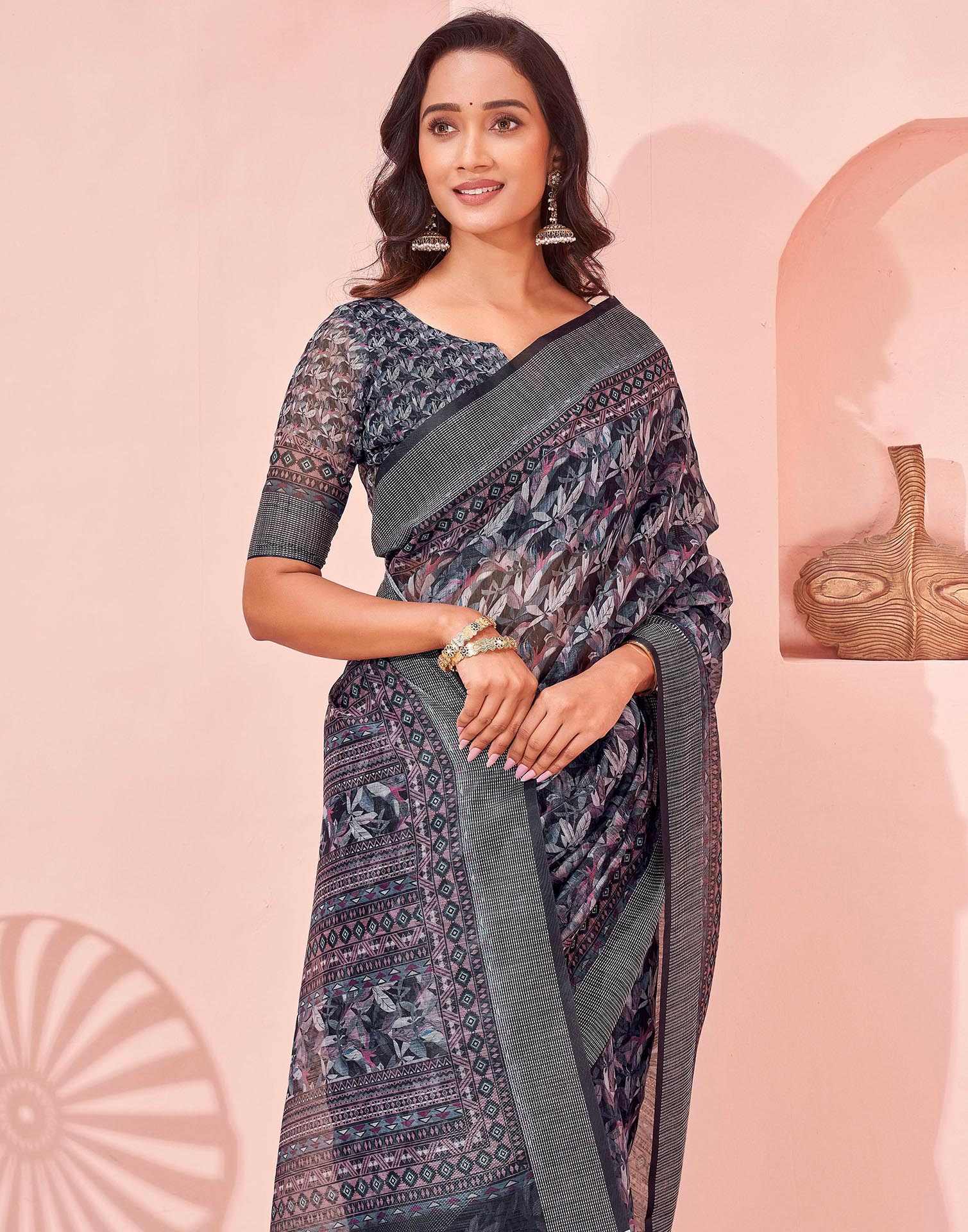 Black Linen Printed Saree - Image 8