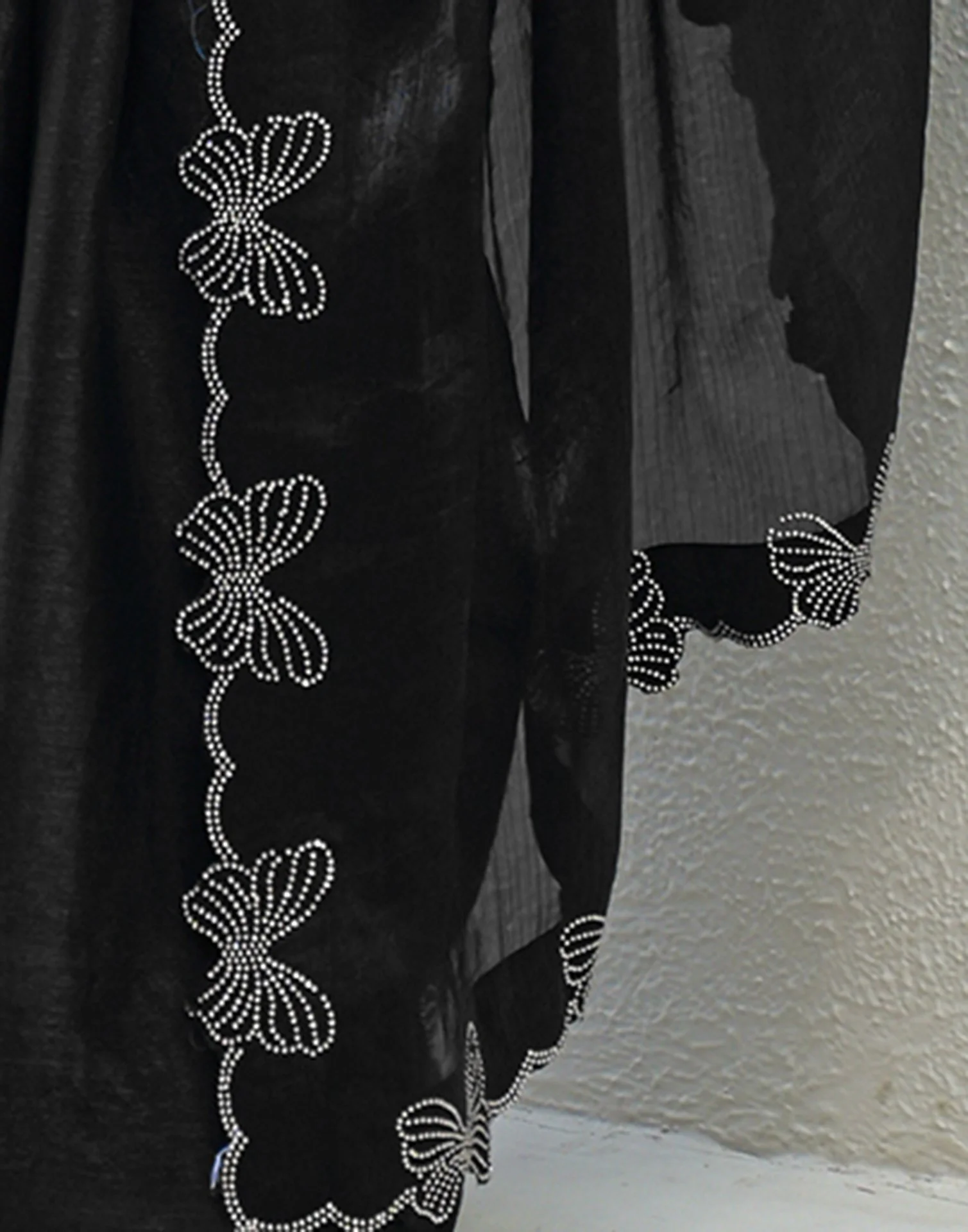 Black Shimmer Stone Work Swarovski Saree - Image 9