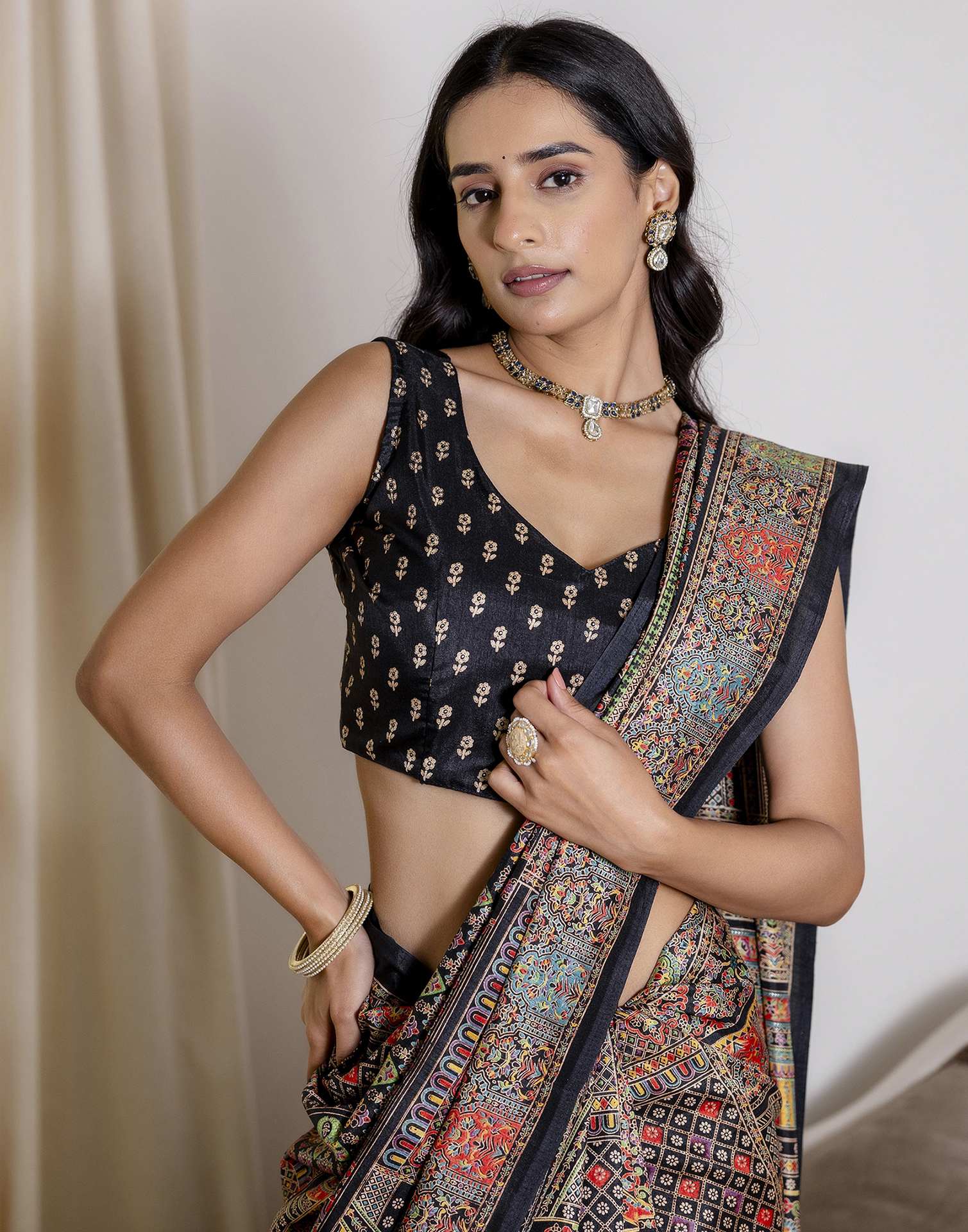 Black Silk Printed Saree - Image 5