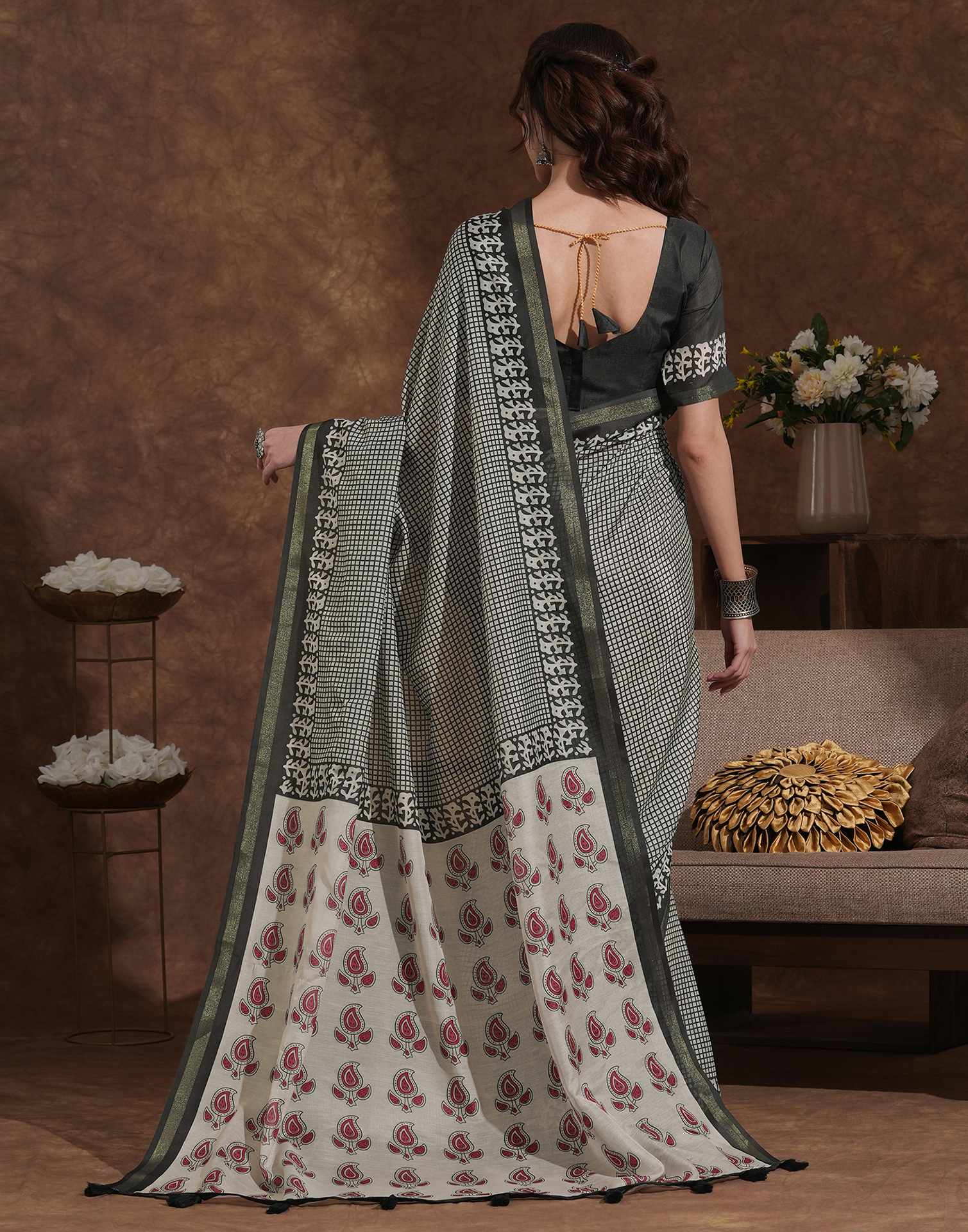 Black Silk Printed Saree - Image 6