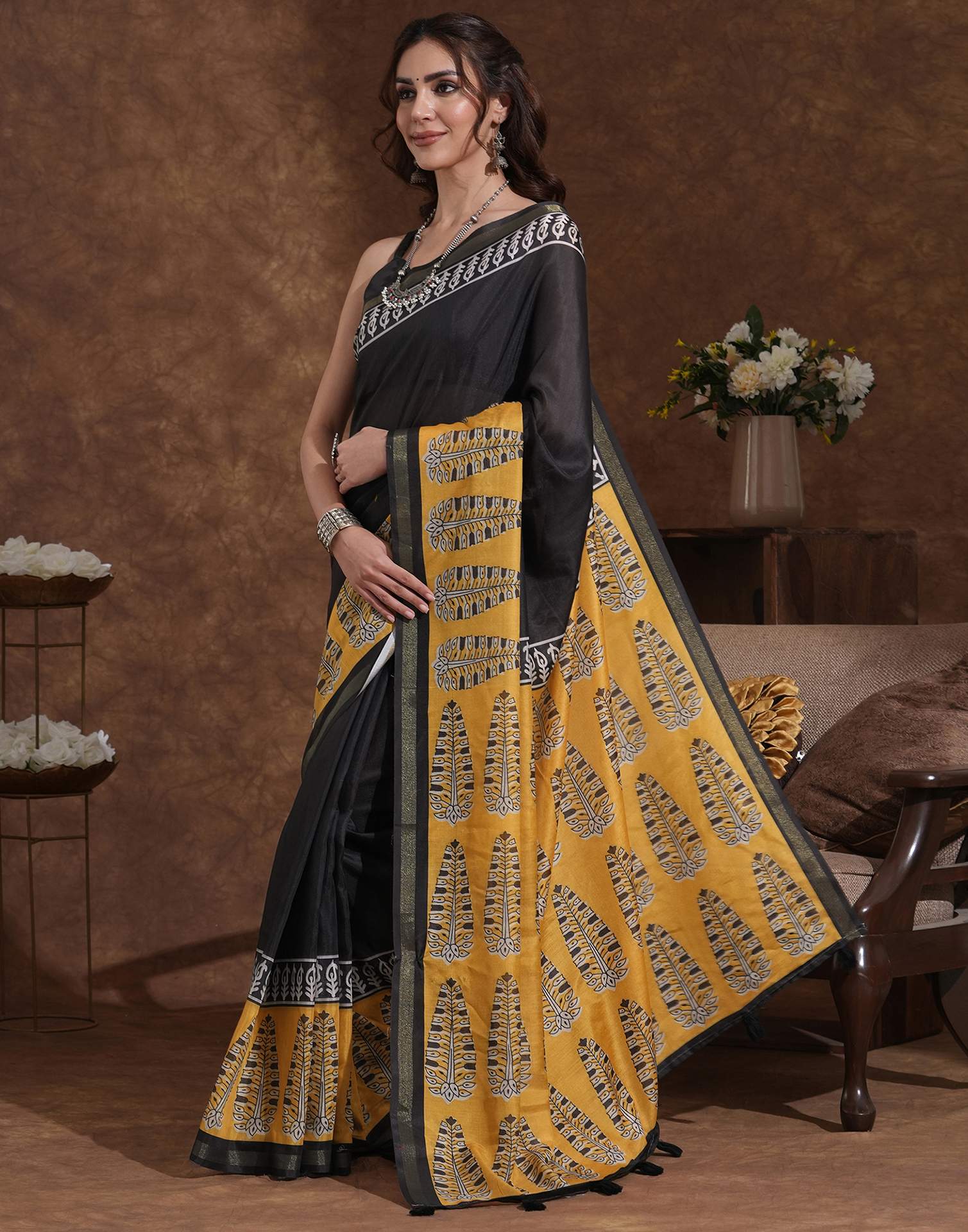 Black Silk Printed Saree - Image 5