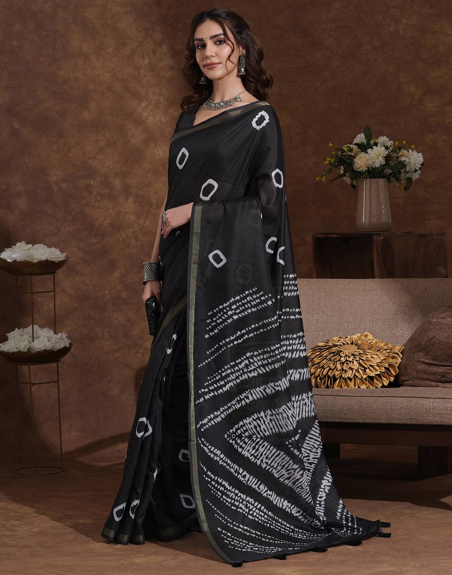 Black Silk Printed Saree - Image 4