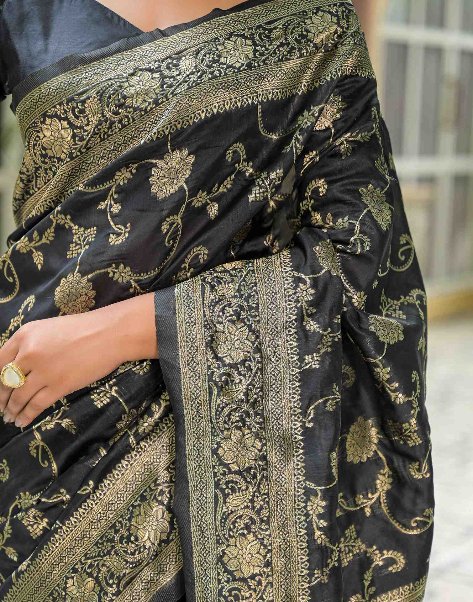 Black Silk Woven Banarasi Saree - Image 11