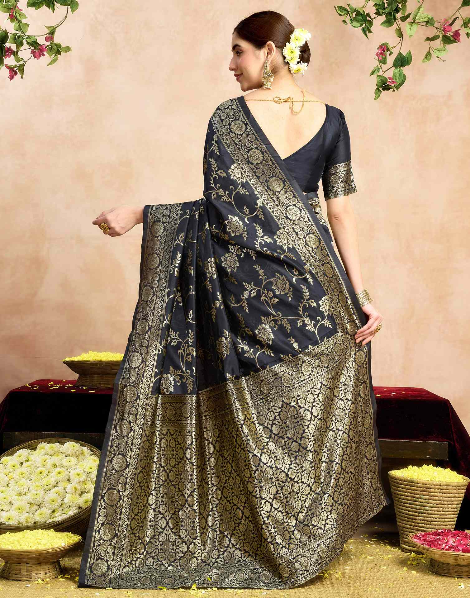 Black Silk Woven Banarasi Saree - Image 6