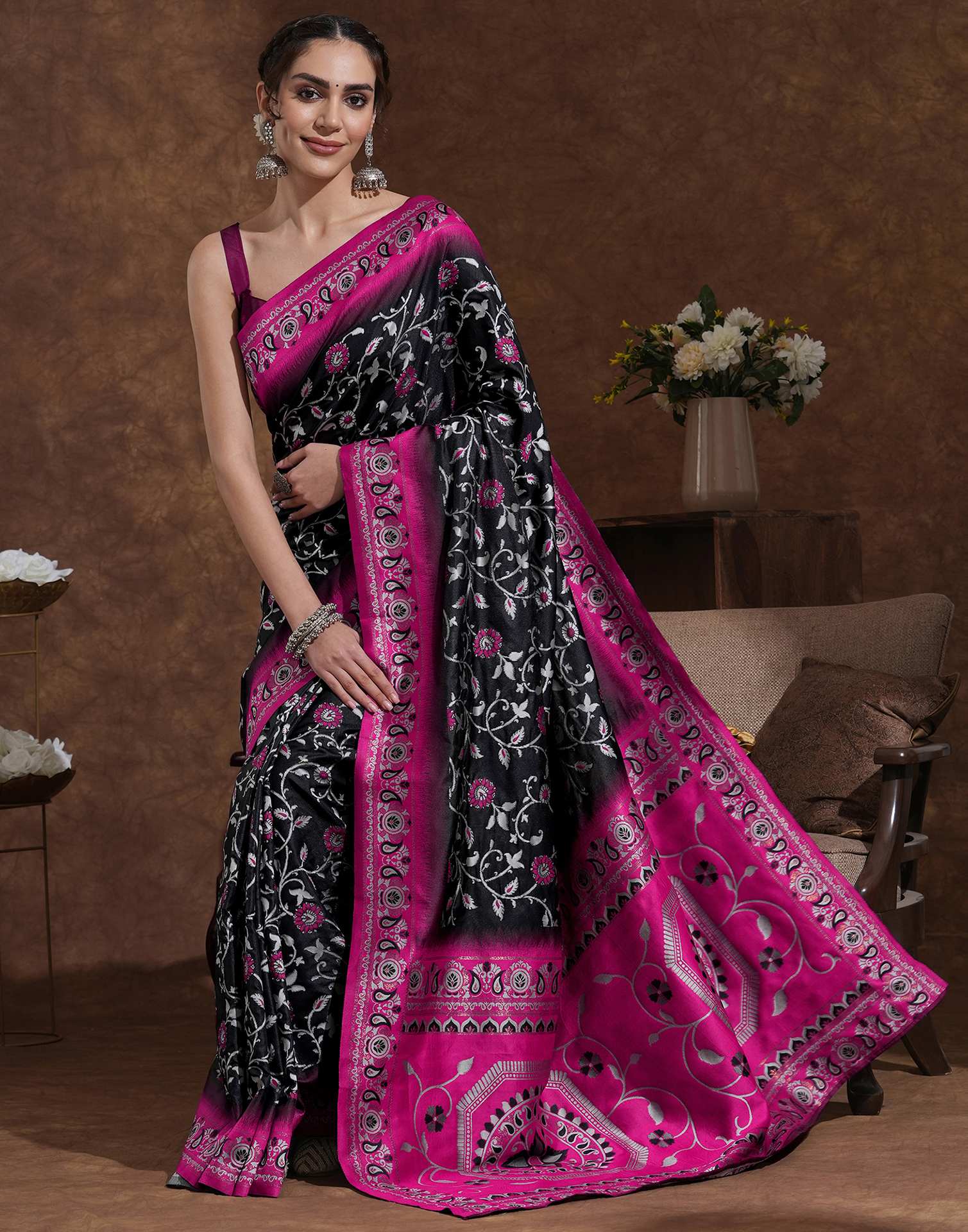 Black Silk Woven Banarasi Saree - Image 5
