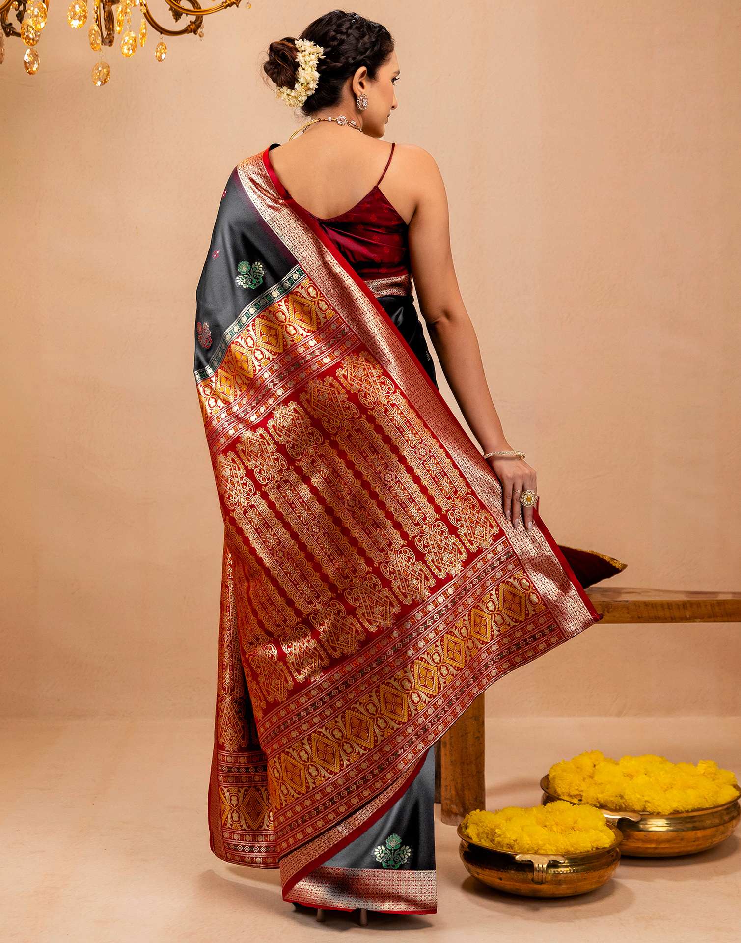 Black Silk Woven Banarasi Saree - Image 5