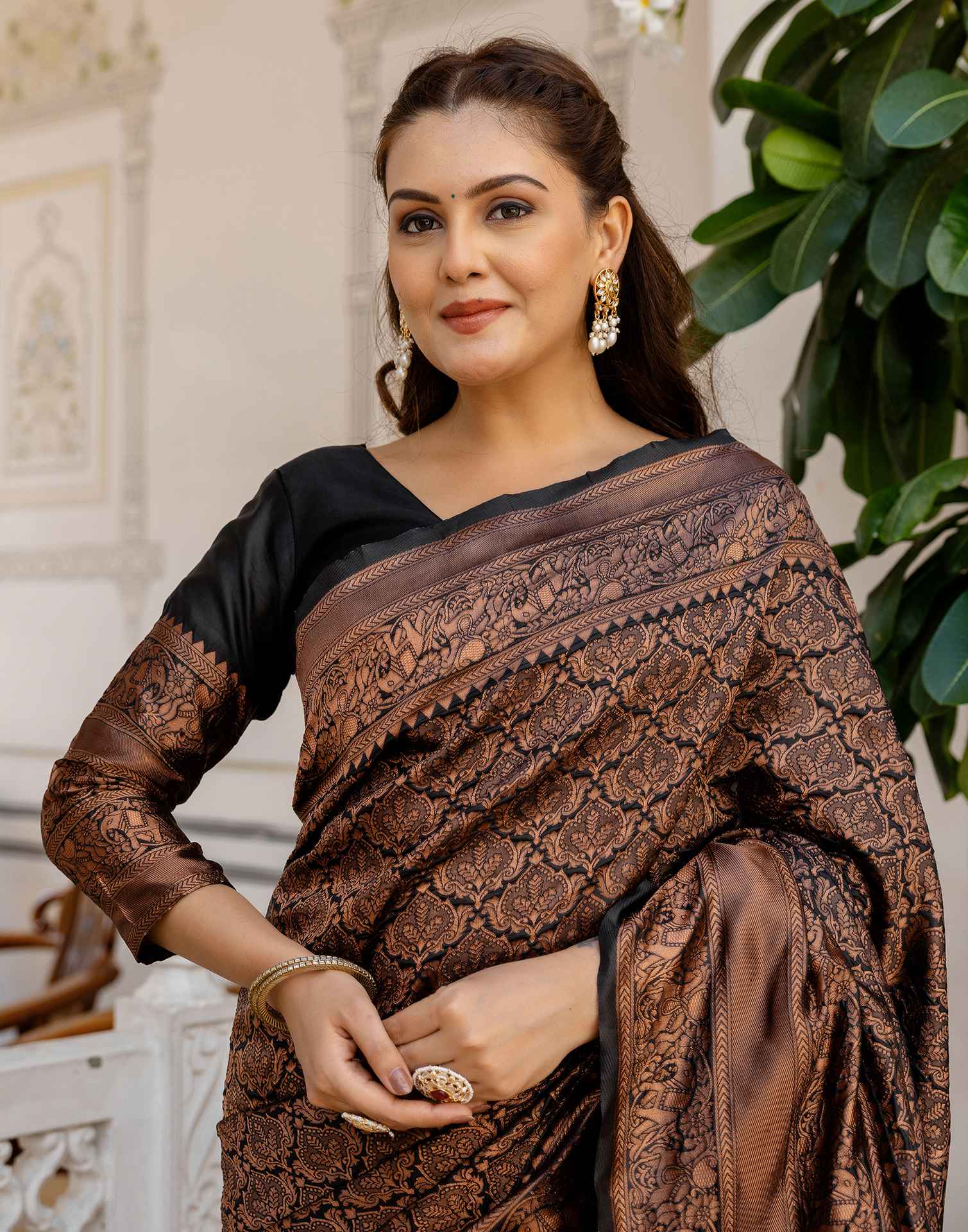 Black Silk Woven Kanjivaram Saree - Image 2