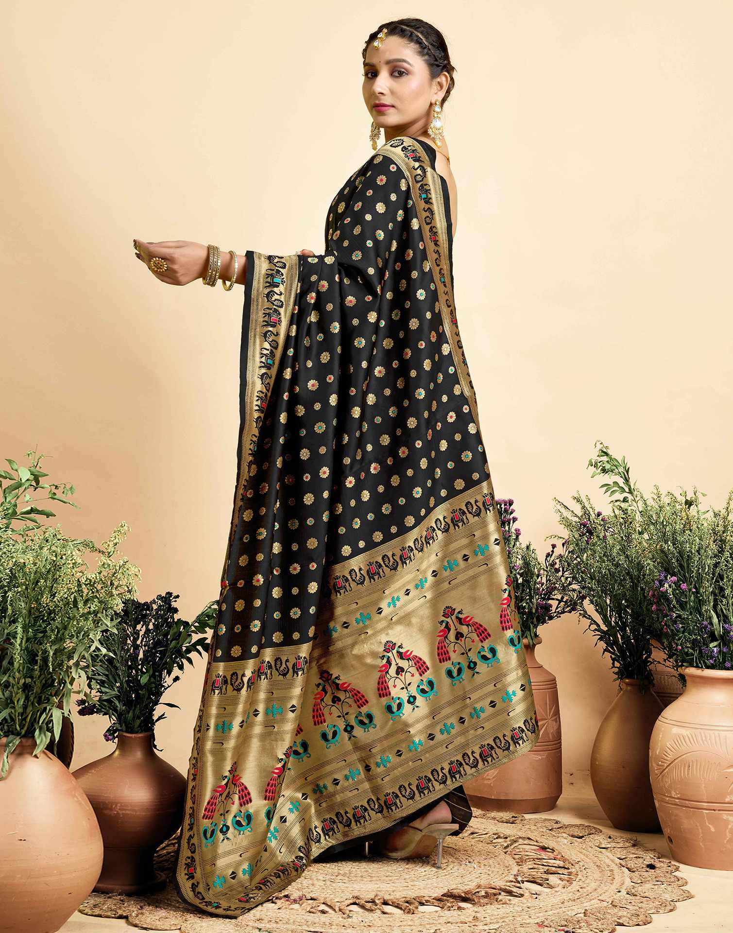 Black Silk Woven Paithani Saree - Image 6