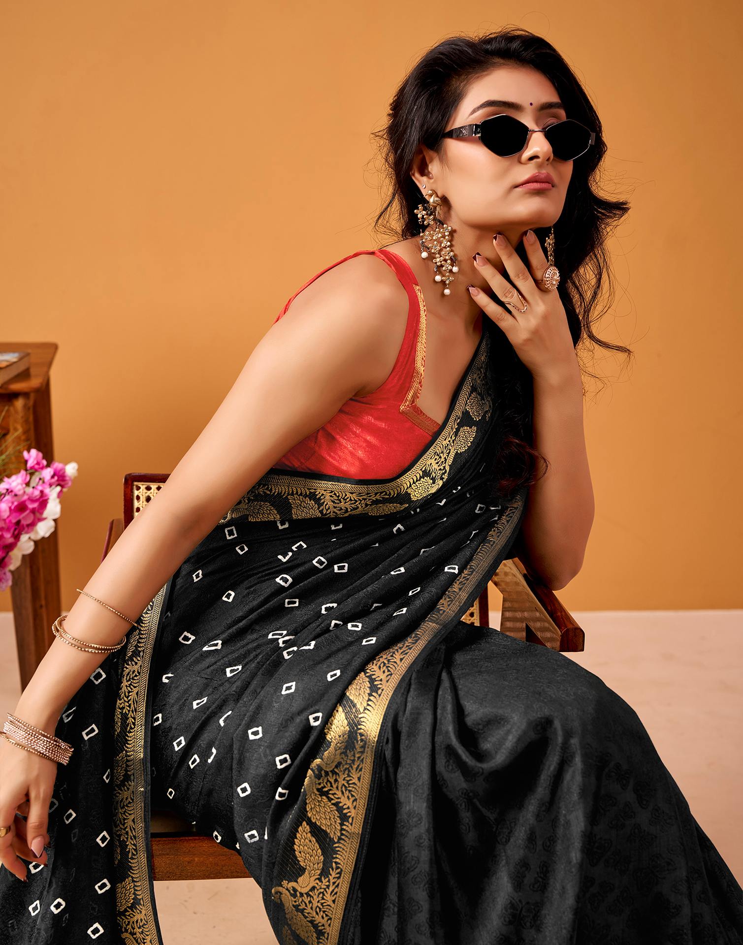 Black Silk Woven Printed Saree - Image 2