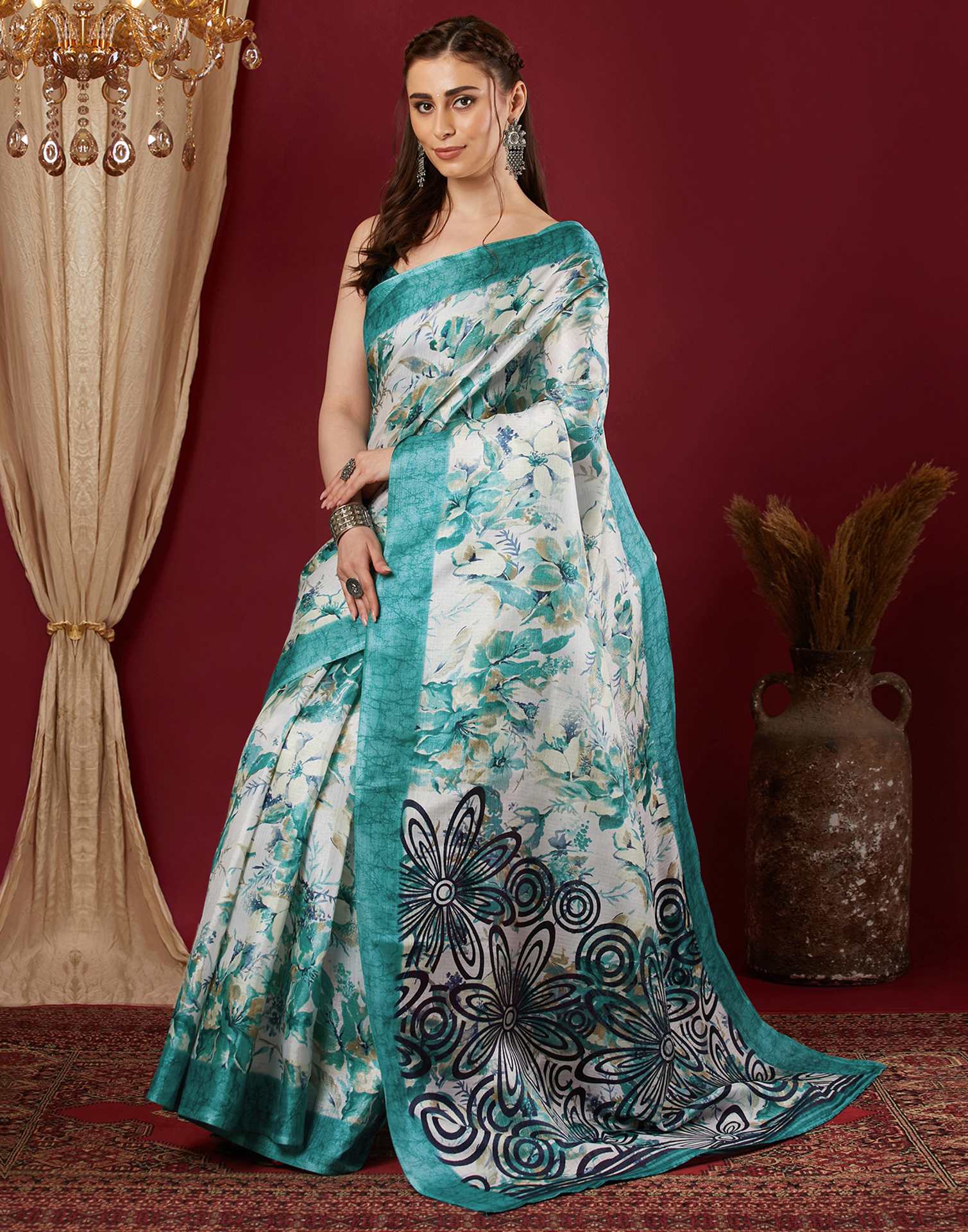 Blue Cotton Blend Floral Printed Saree - Image 4