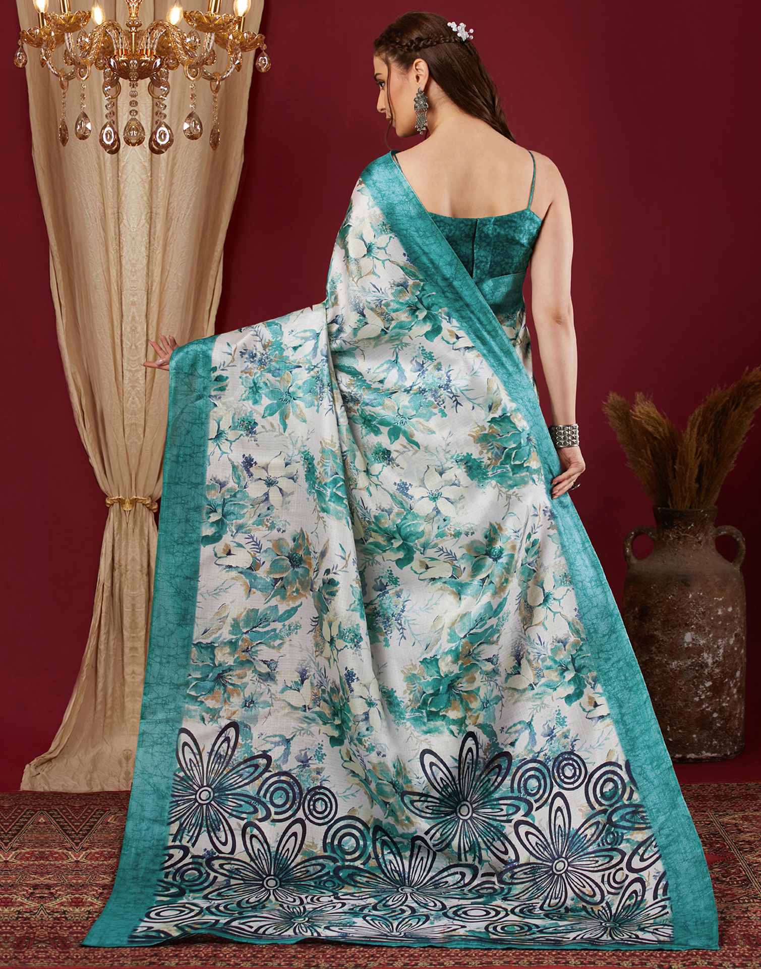 Blue Cotton Blend Floral Printed Saree - Image 5