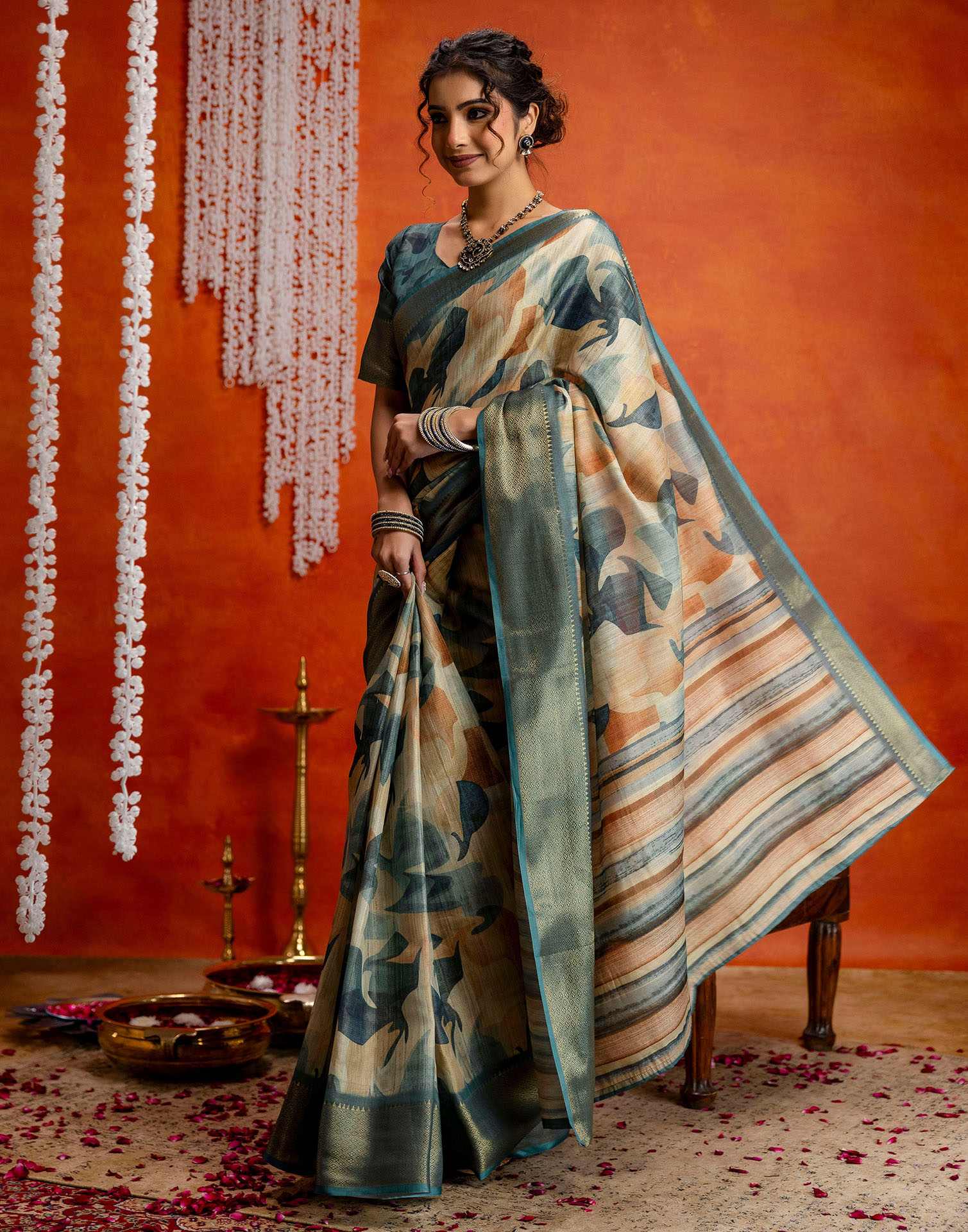 Blue Cotton Printed Woven Saree - Image 6