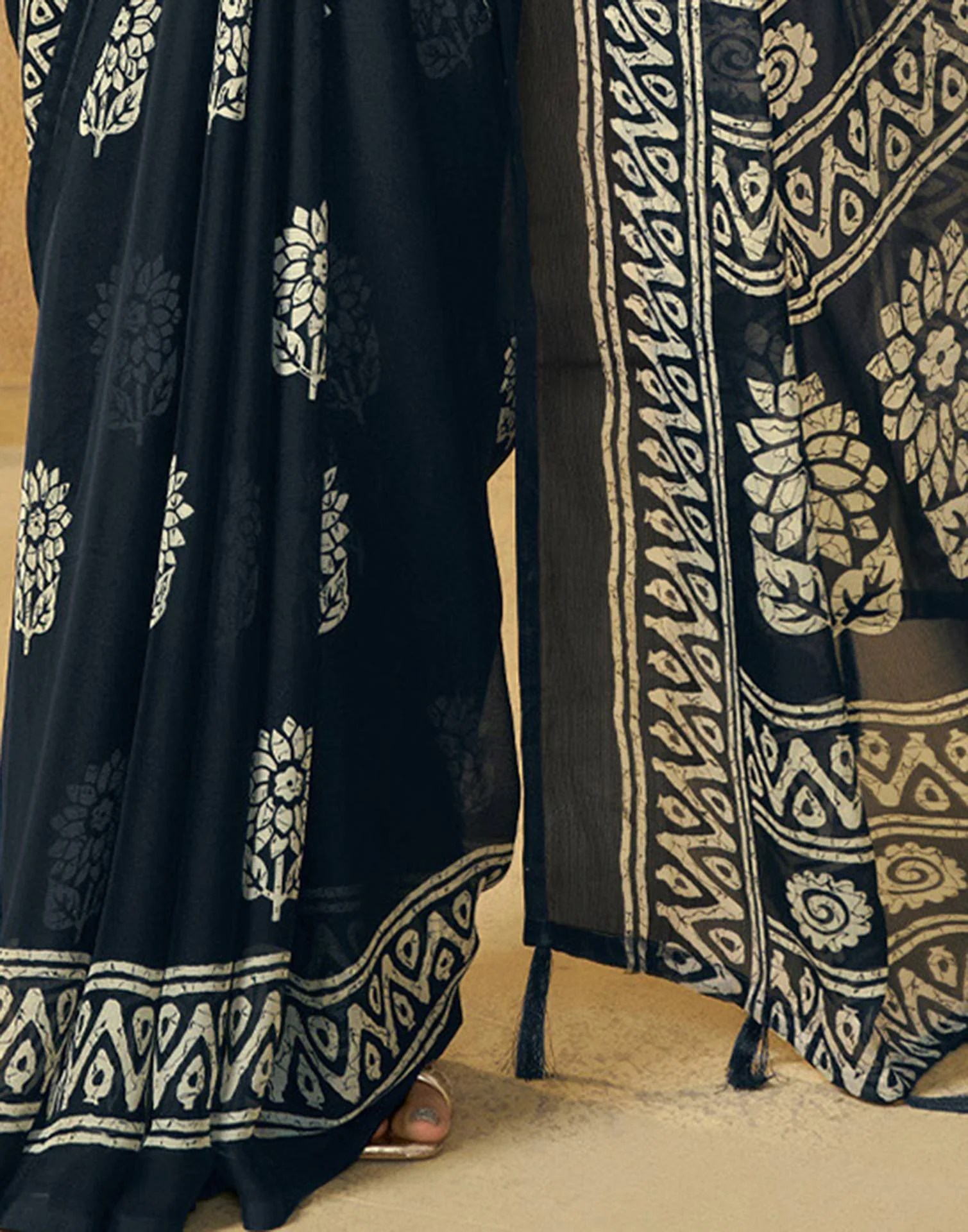 Blue Georgette Printed Saree - Image 7