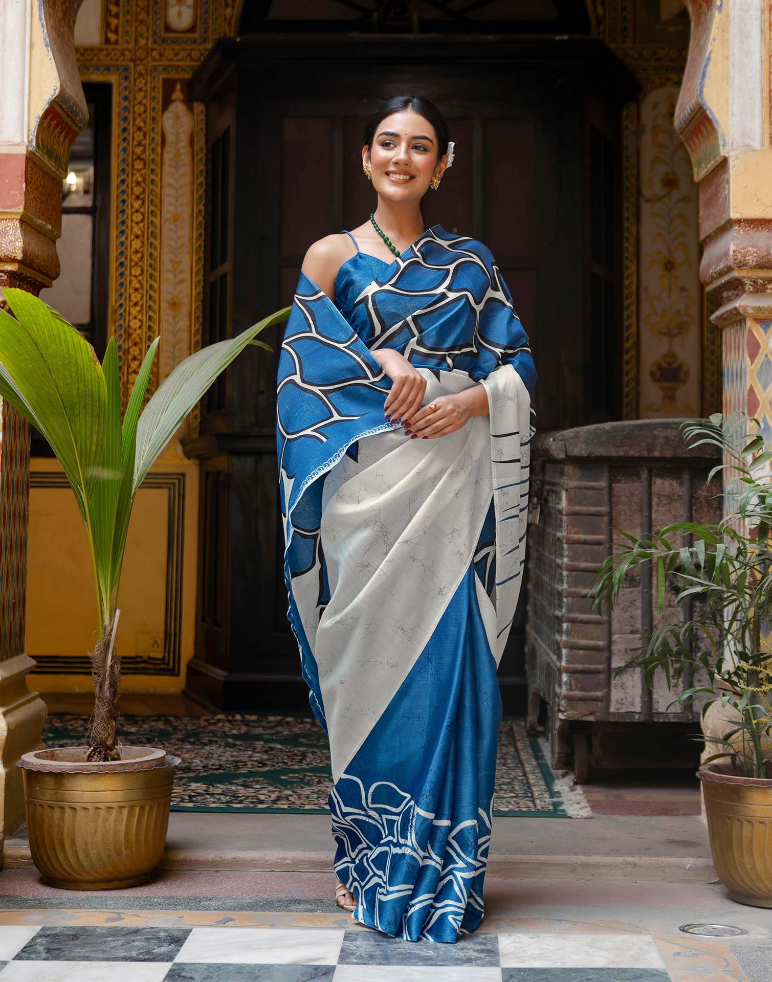 Blue Khadi Abstract Printed Saree - Image 8