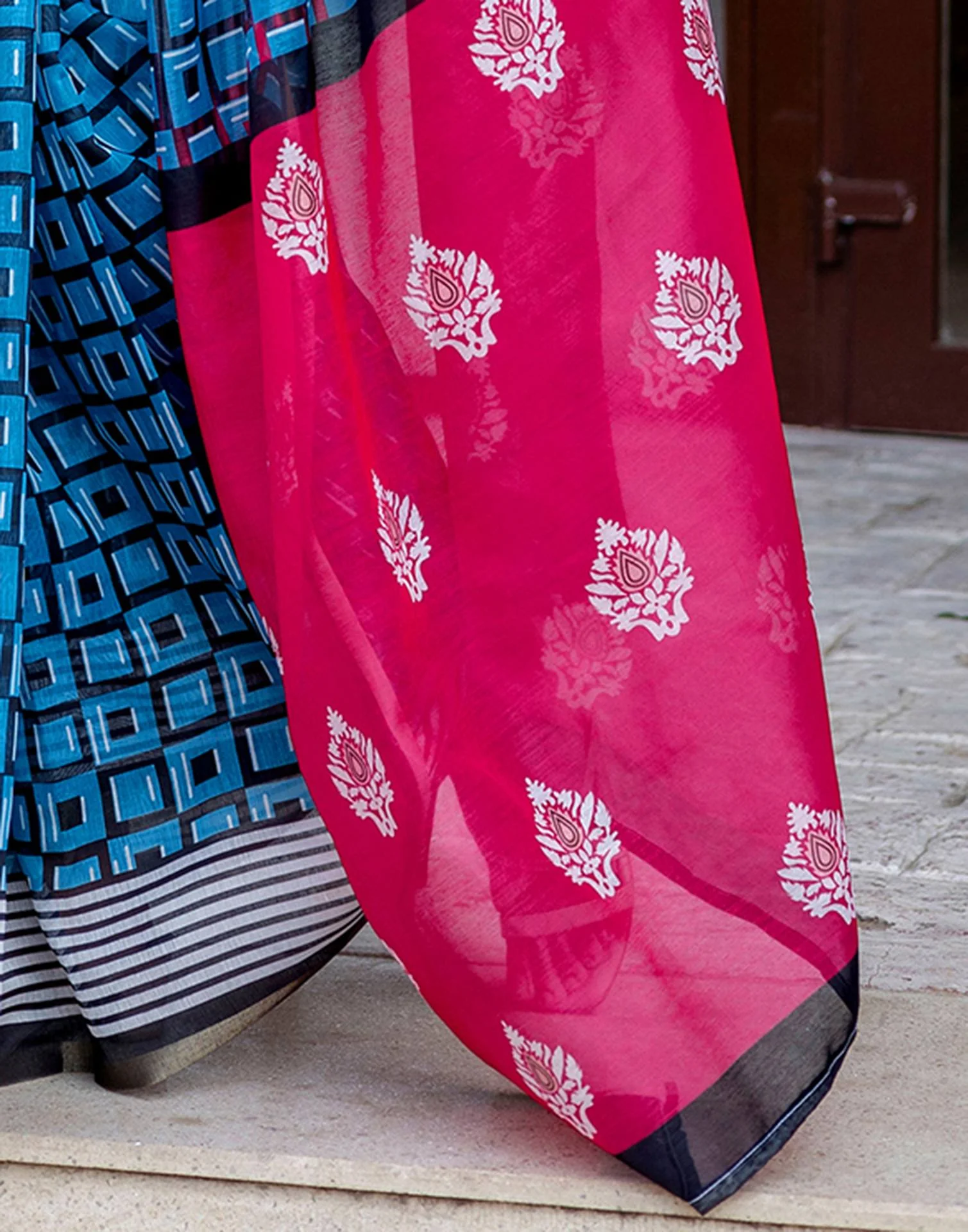 Blue Linen Printed Saree - Image 10