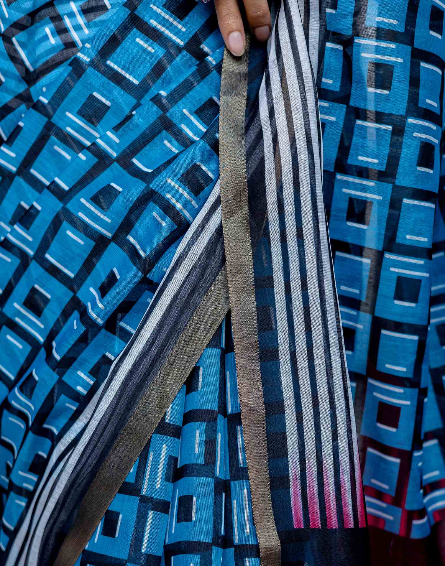 Blue Linen Printed Saree - Image 9