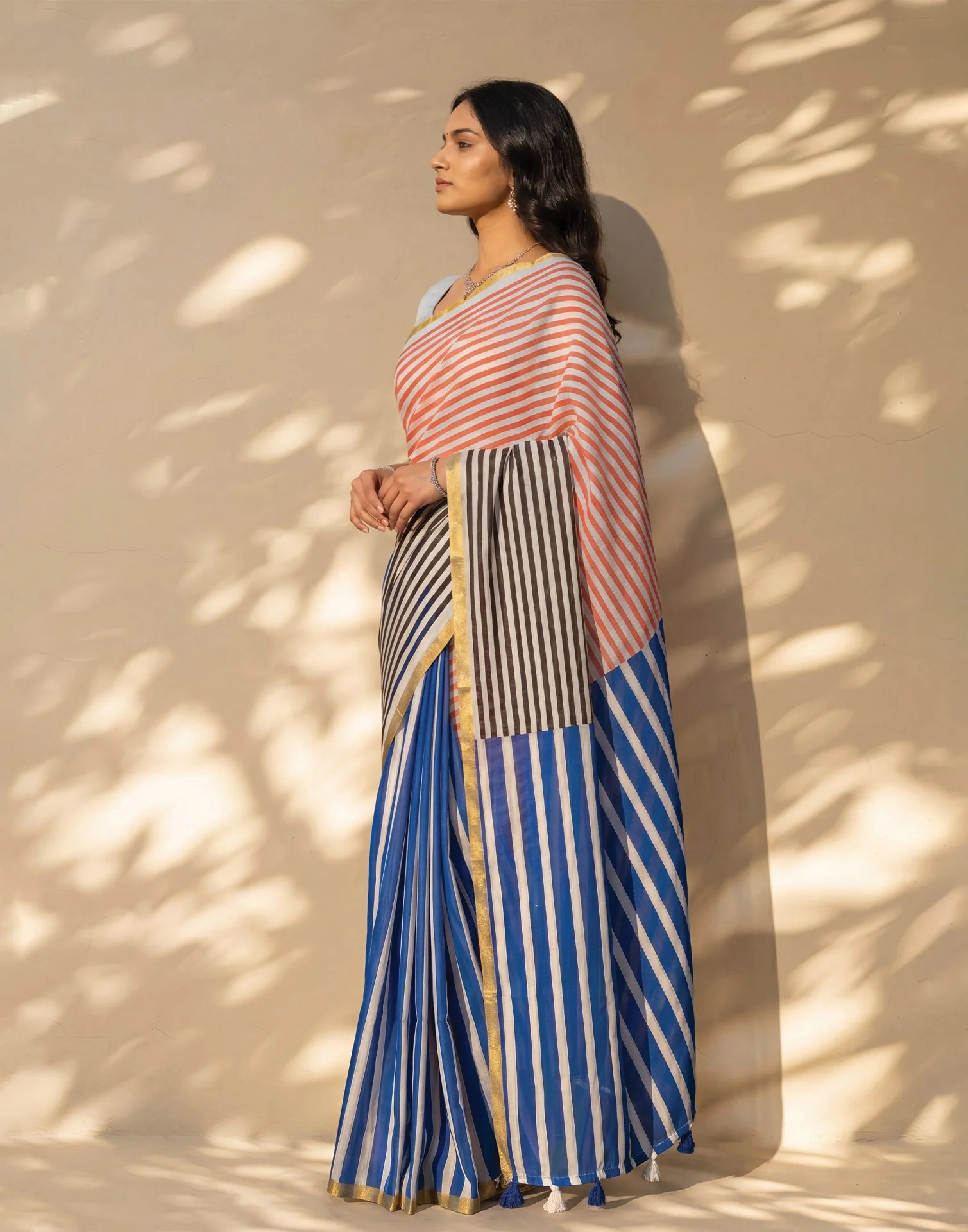 Blue Linen Printed Zari Border Saree - Image 5