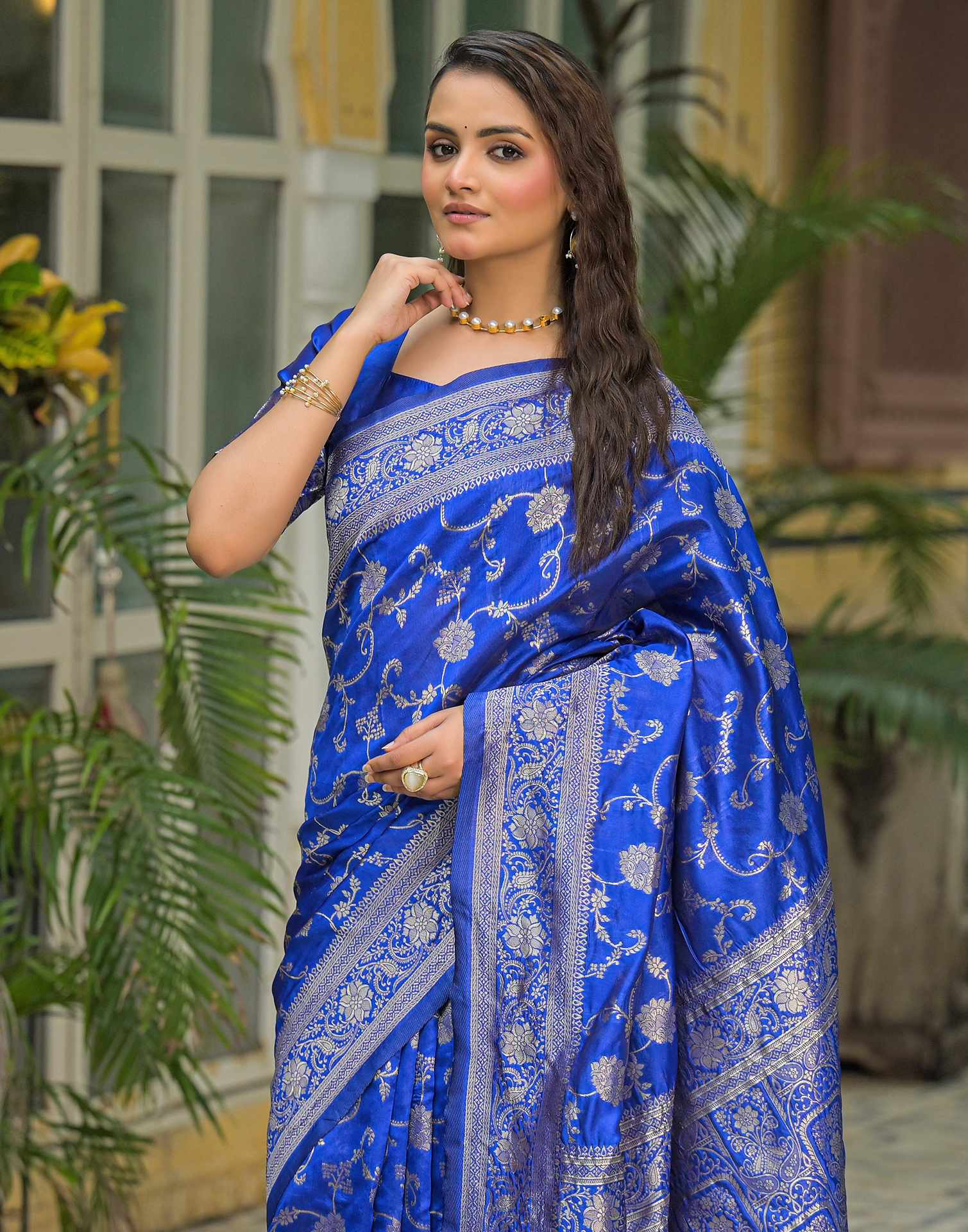 Blue Silk Woven Banarasi Saree - Image 2