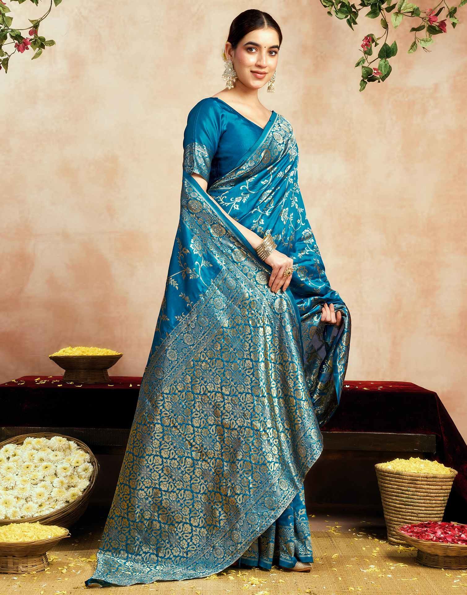 Blue Silk Woven Banarasi Saree - Image 5