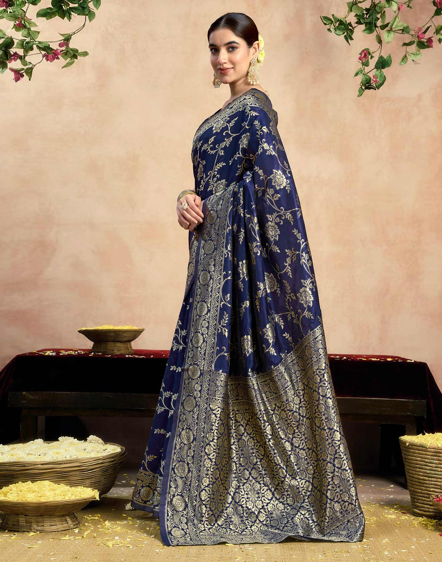 Blue Silk Woven Banarasi Saree - Image 4