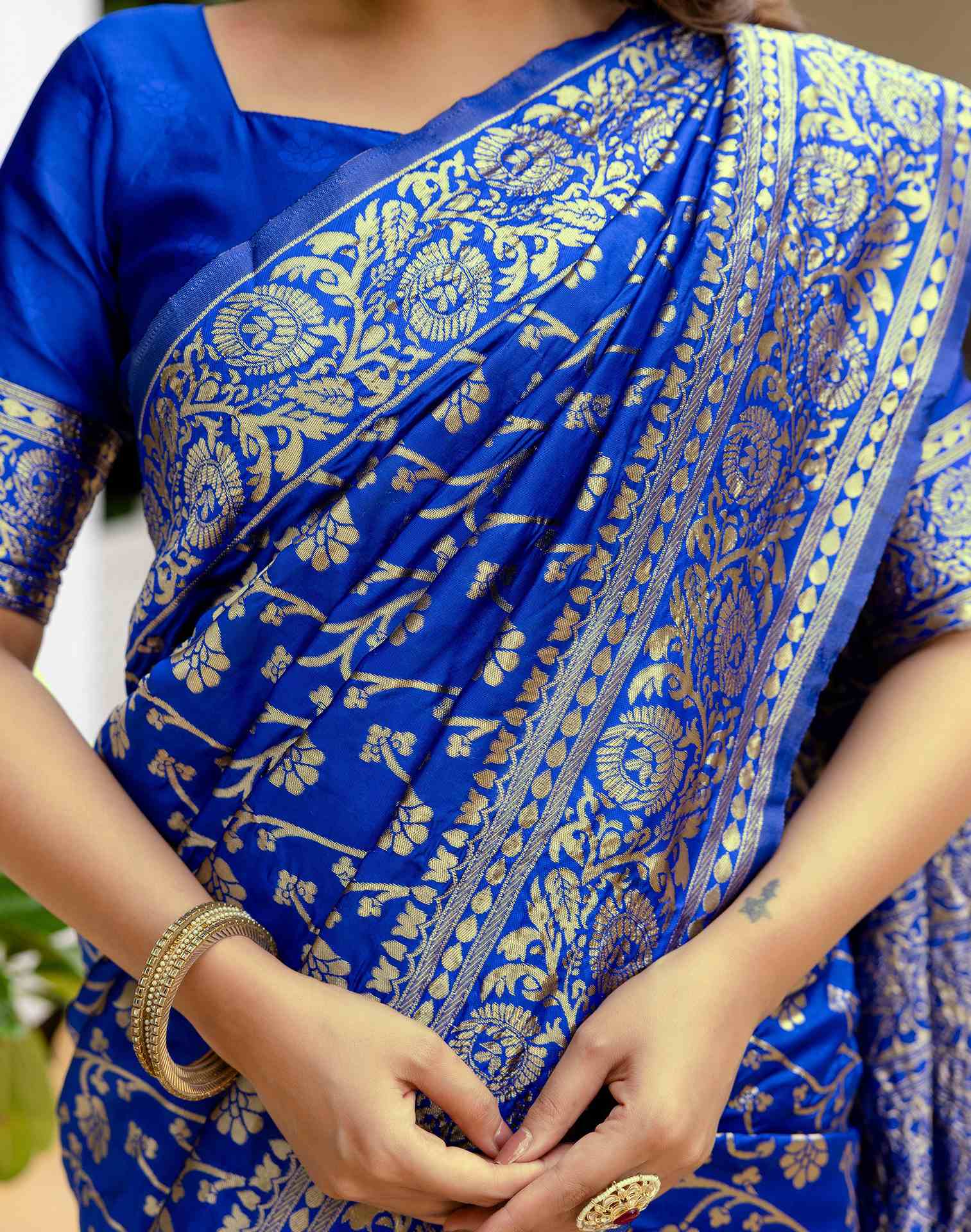 Blue Silk Woven Banarasi Saree - Image 13